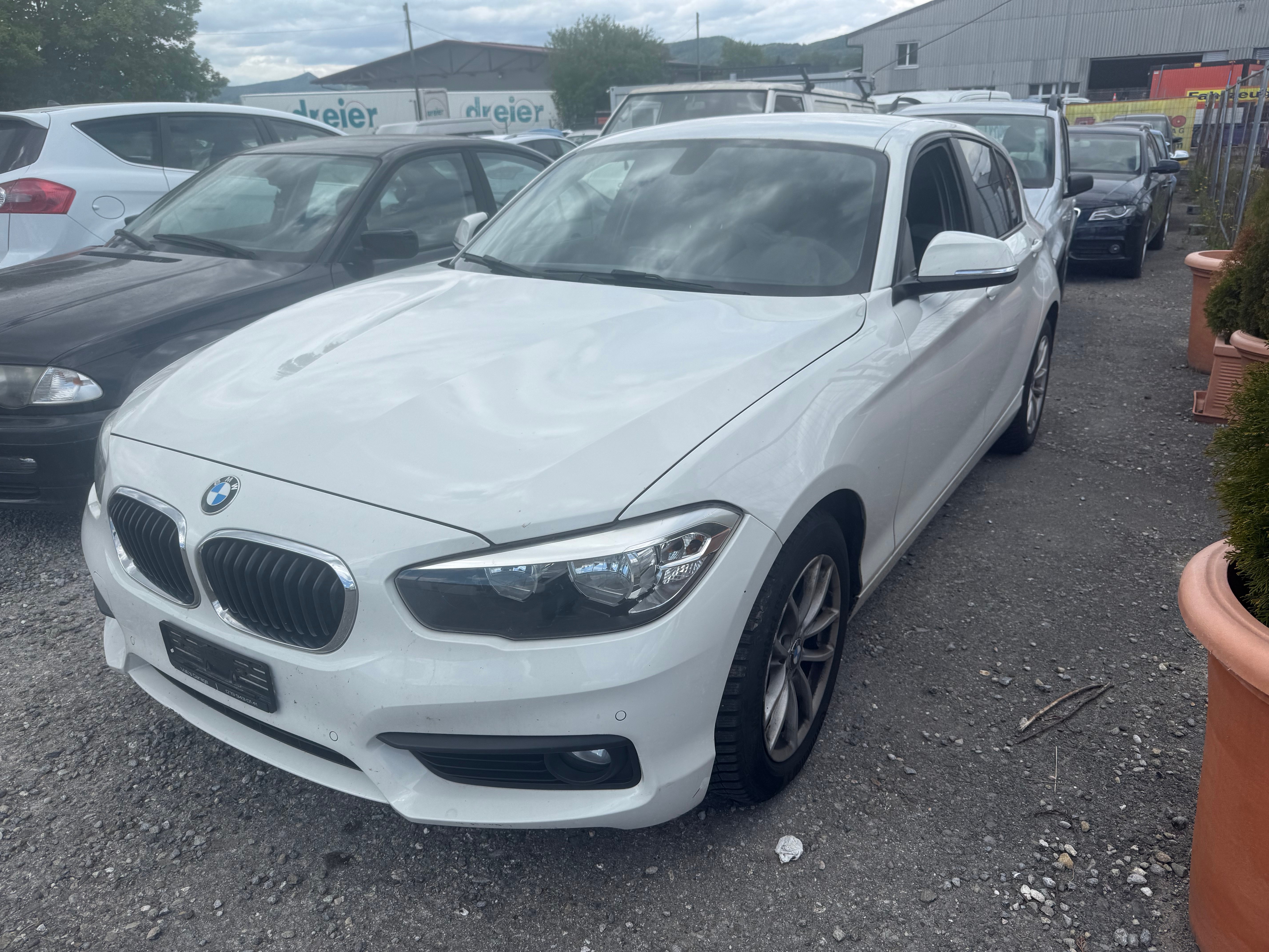 Car photo
