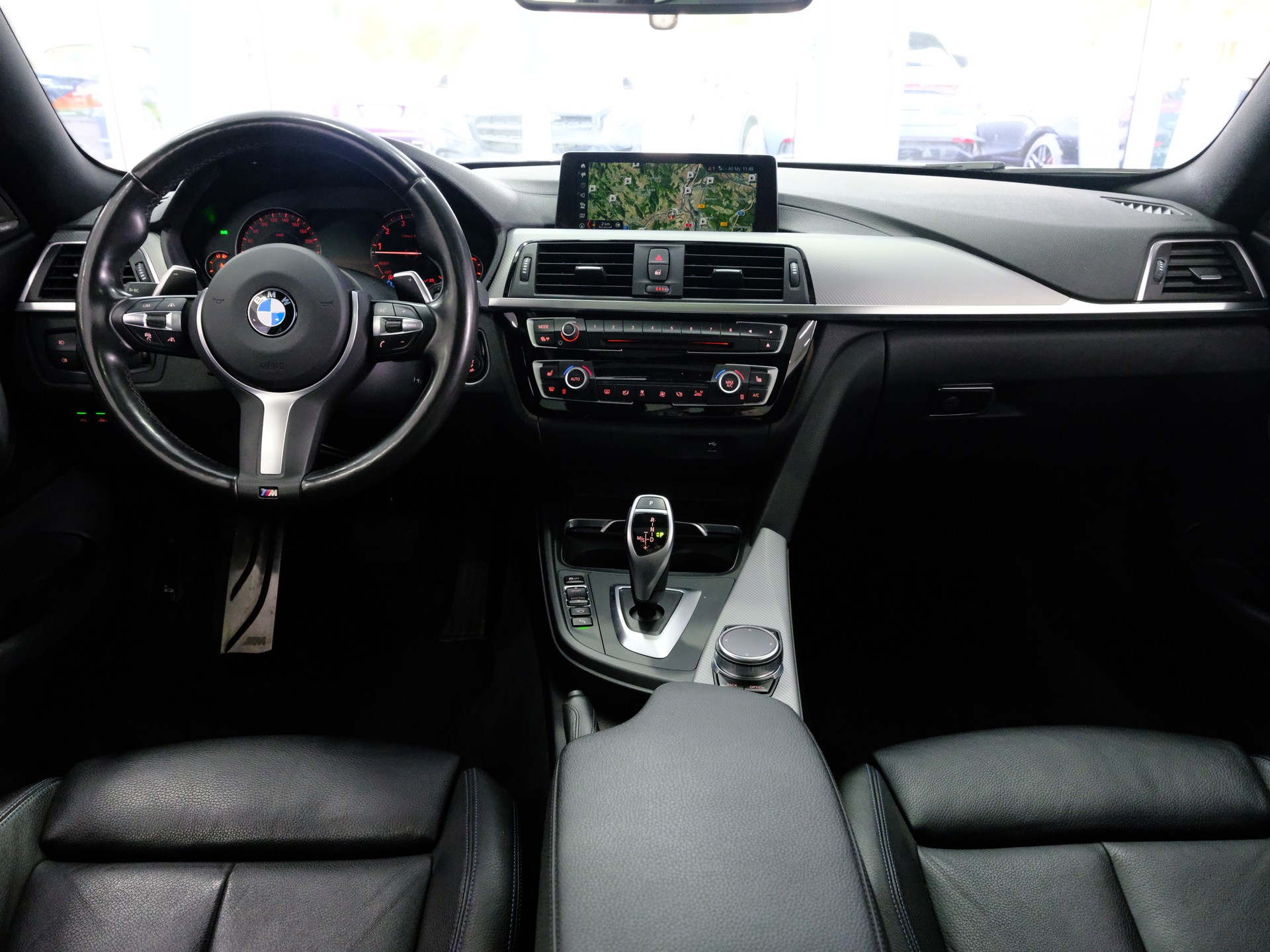 BMW 440i Coupé xDrive M Sport Steptronic-image-12
