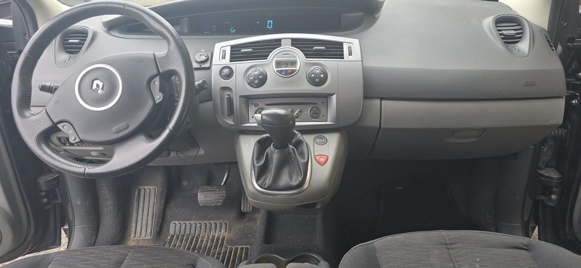 RENAULT Grand Scénic 2.0 16V Fairway Automatic-image-10