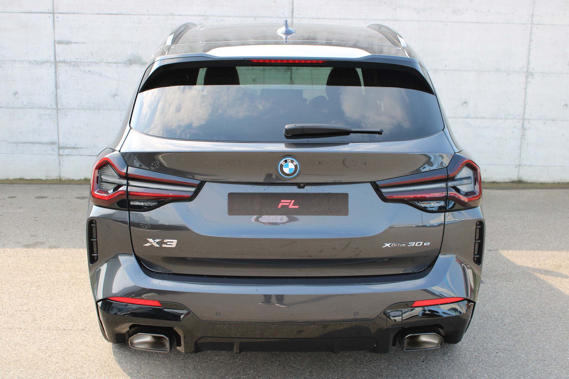 BMW X3 xDrive 30e M Sport-showroom-element-3