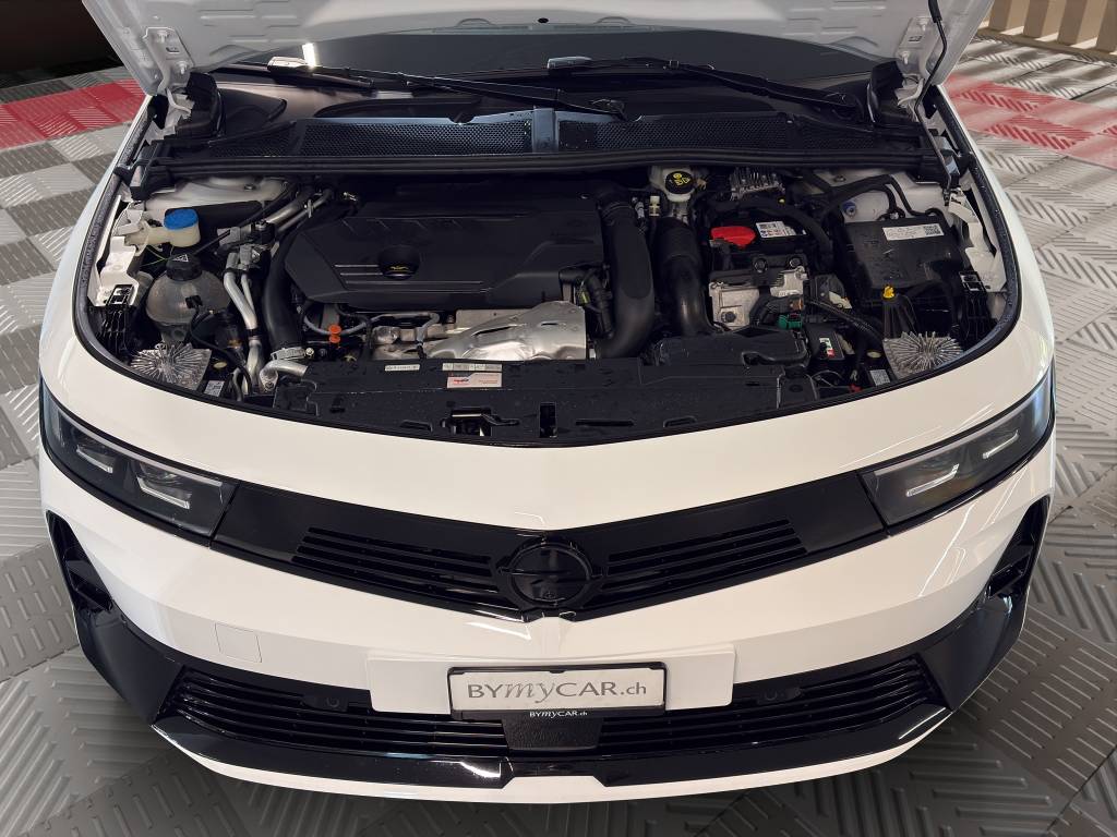 OPEL Astra Sports Tourer 1.6 PHEV Turbo GSe-image-10