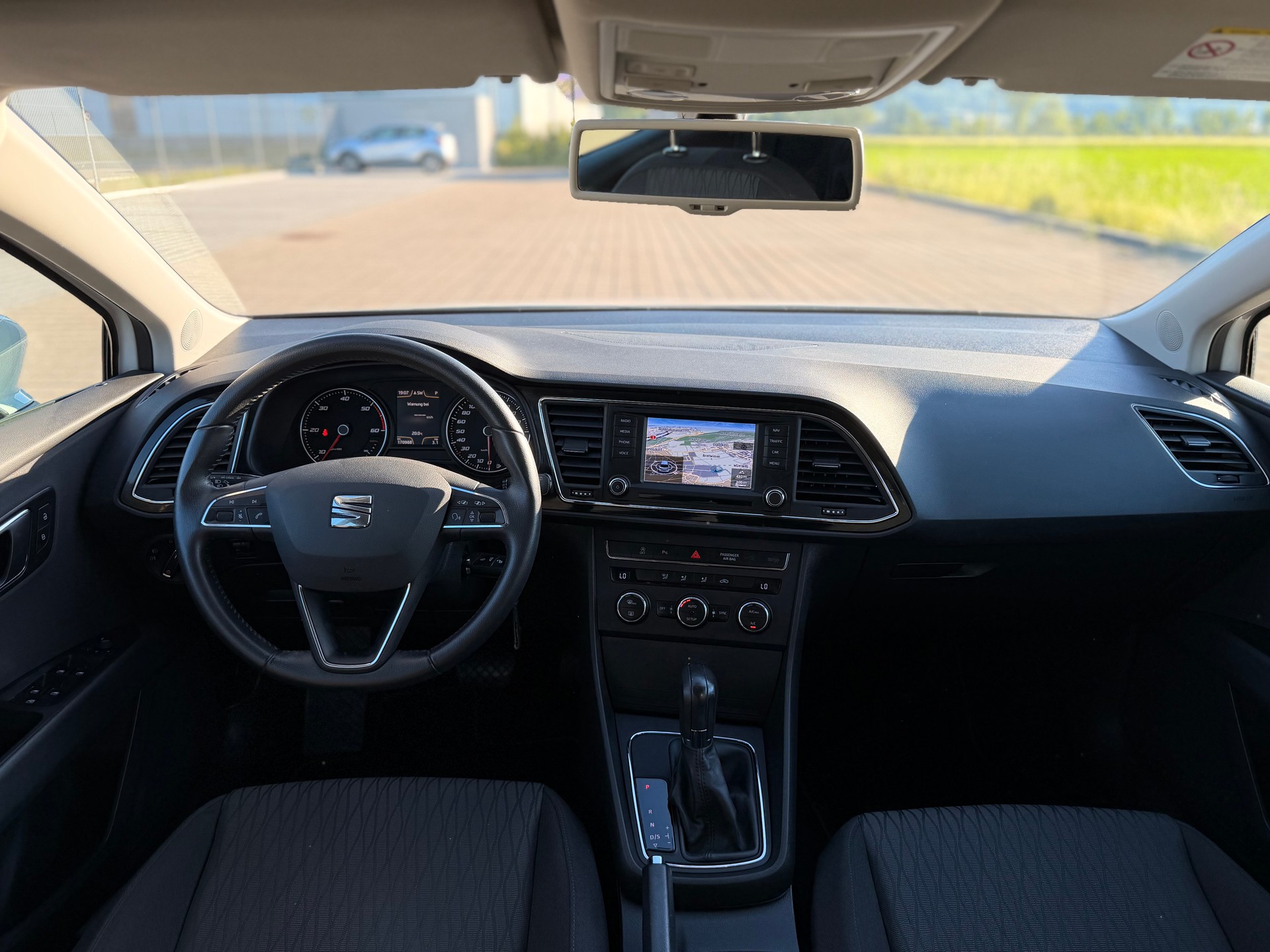SEAT Leon ST 1.6 TDI Style DSG-image-16