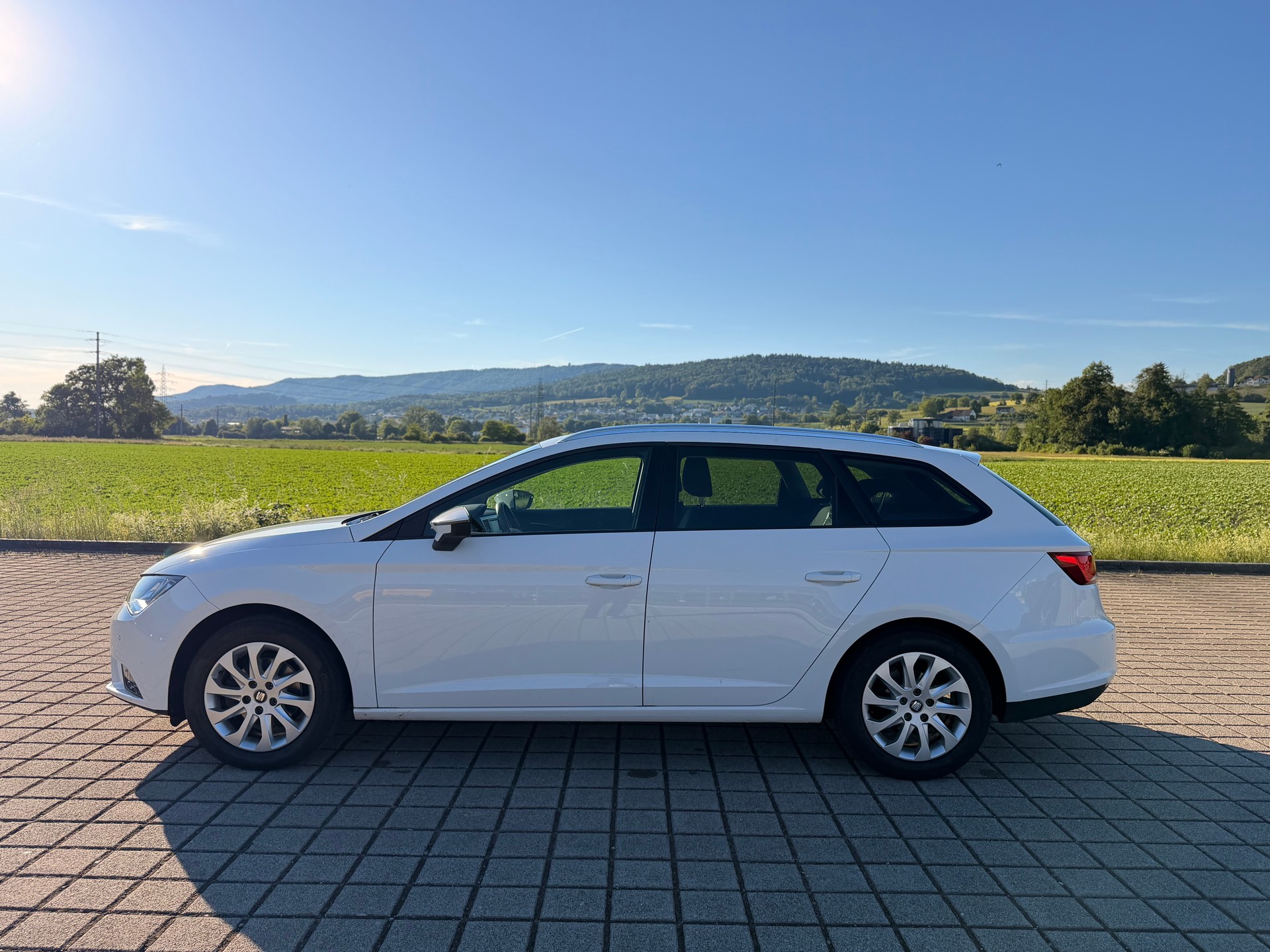SEAT Leon ST 1.6 TDI Style DSG-image-14