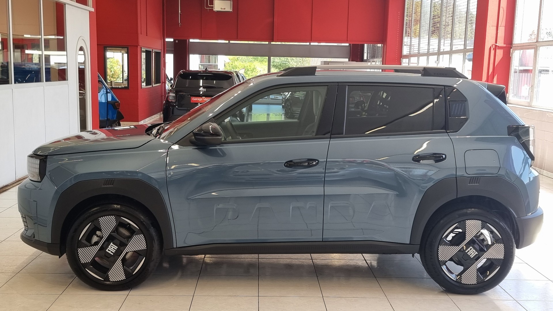 FIAT Grande Panda 1.2 Hybrid La Prima-showroom-element-2