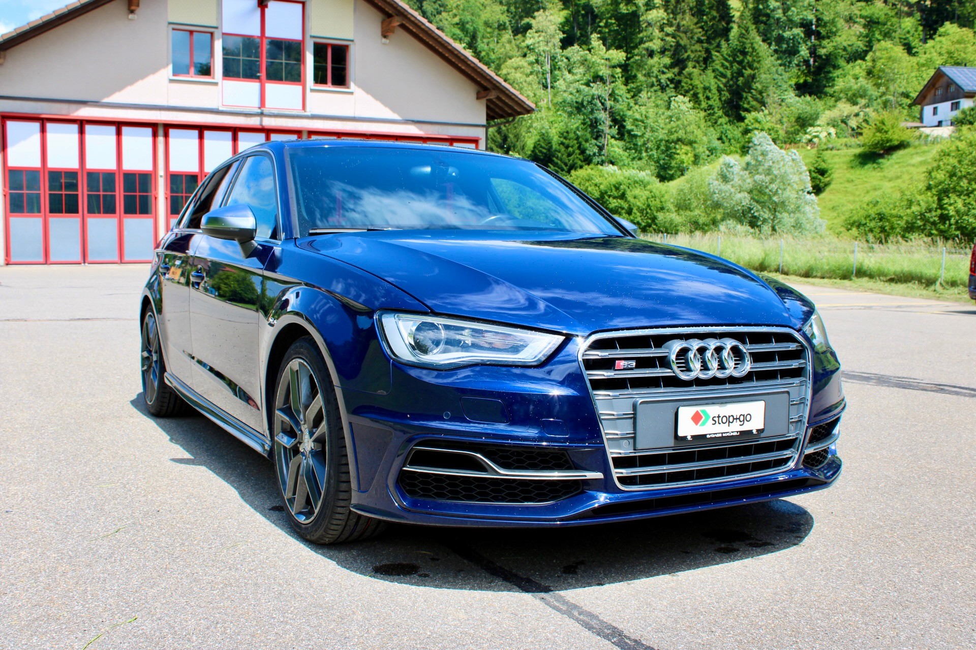 AUDI S3 Sportback 2.0 TFSI quattro S-tronic-image-2