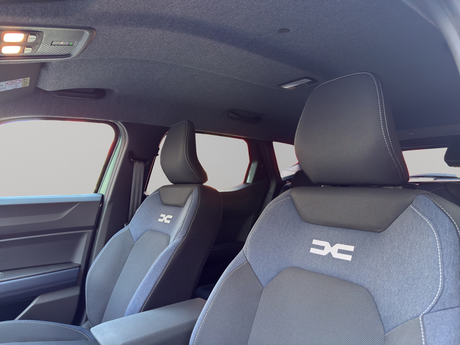 DACIA Duster 1.6 Hybrid Journey-image-10
