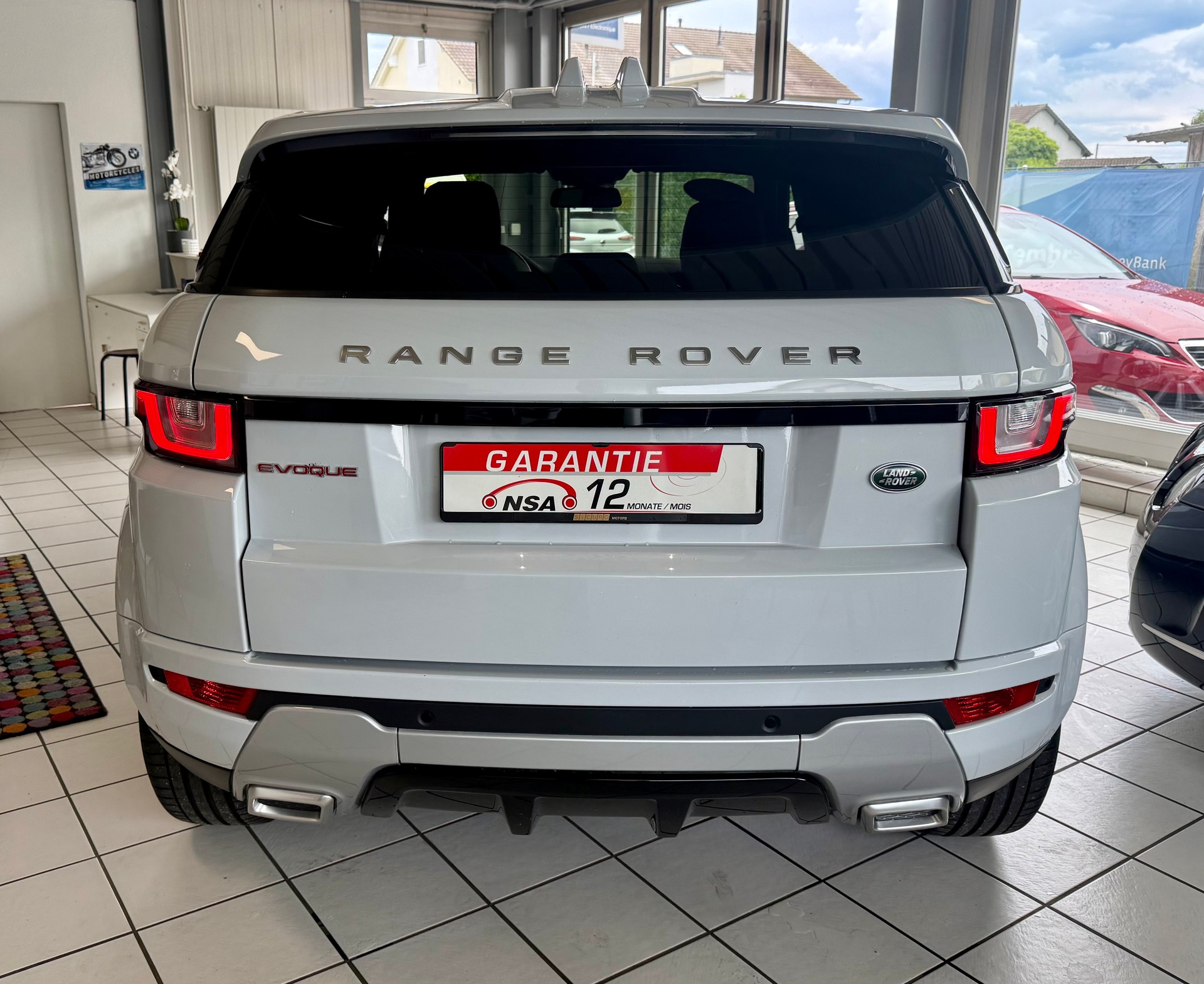 LAND ROVER Range Rover Evoque 2.0 Si4 Pure AT9-image-8
