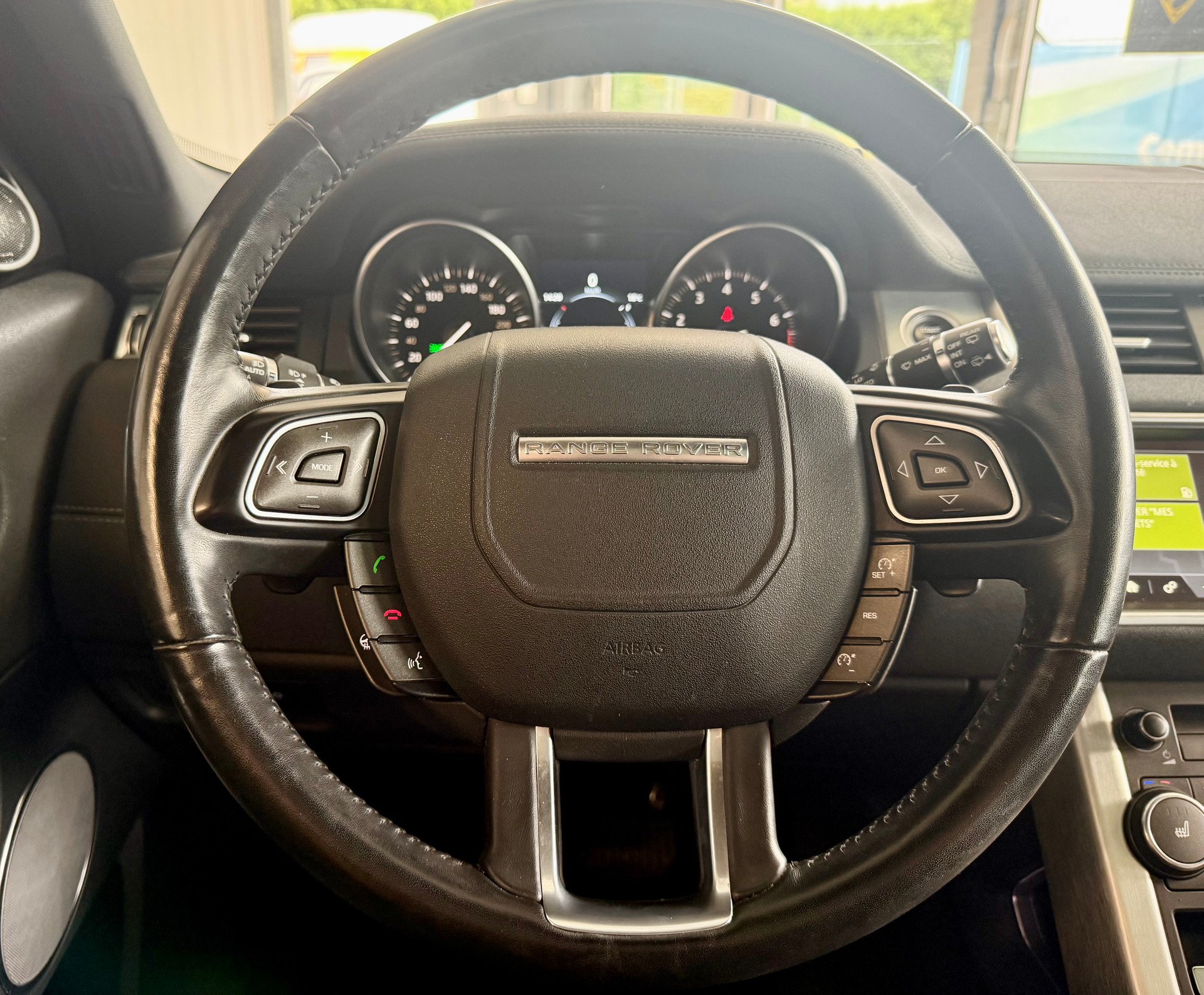 LAND ROVER Range Rover Evoque 2.0 Si4 Pure AT9-image-16