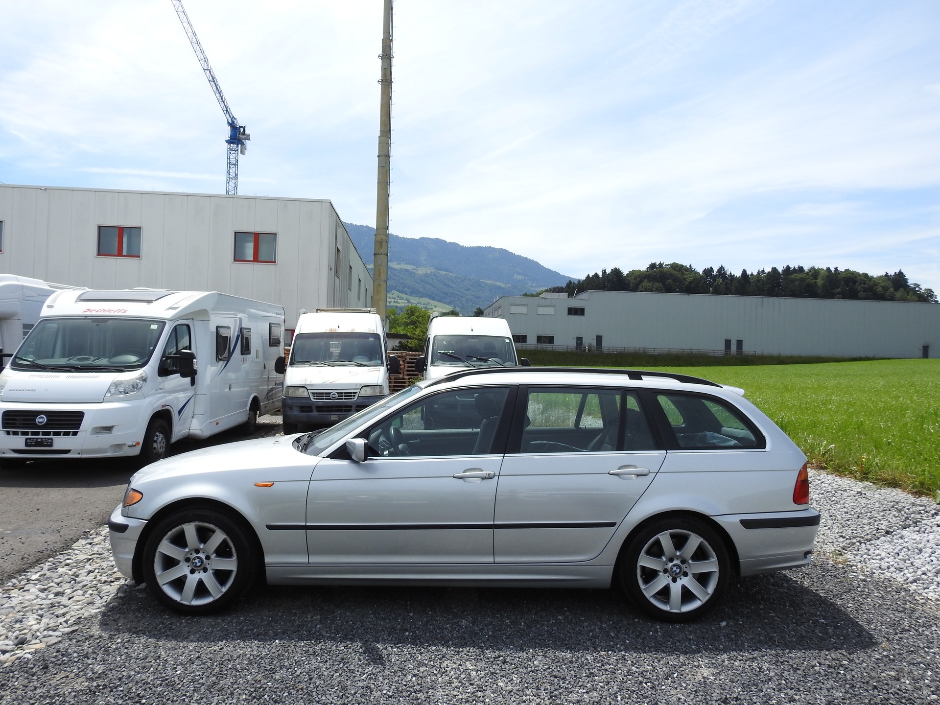 BMW 330xd Touring-image-2