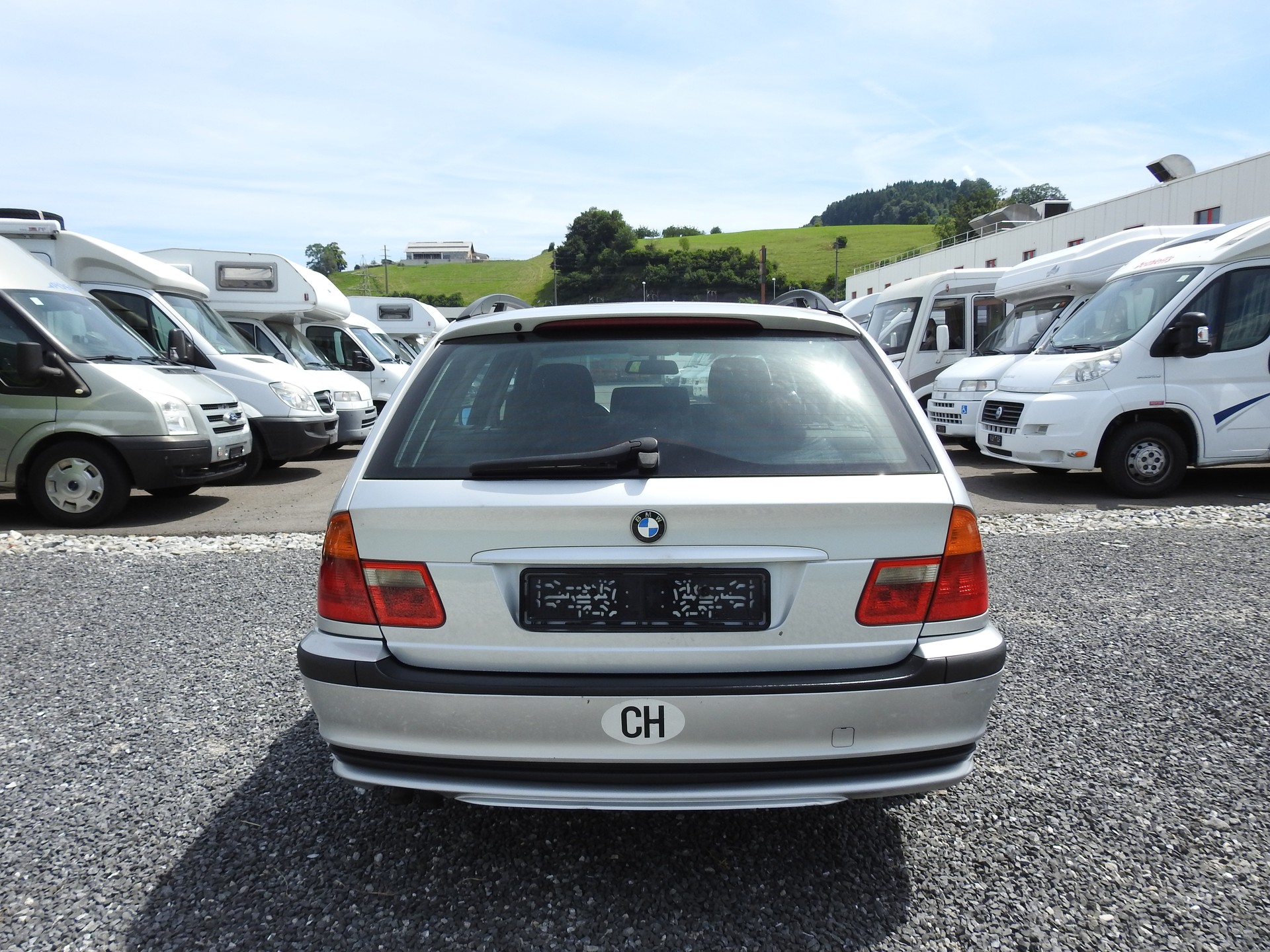 BMW 330xd Touring-image-4
