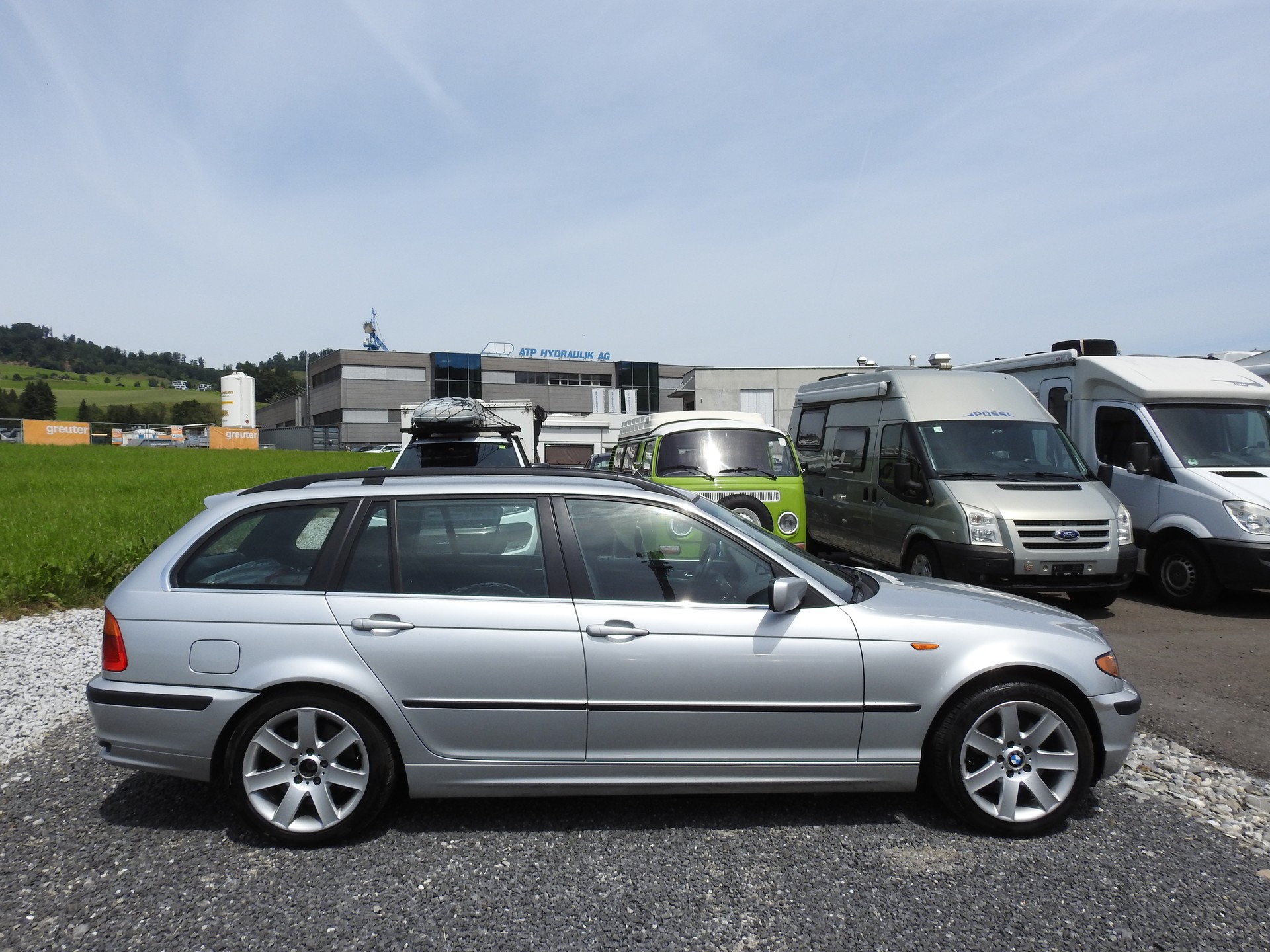 BMW 330xd Touring-image-6