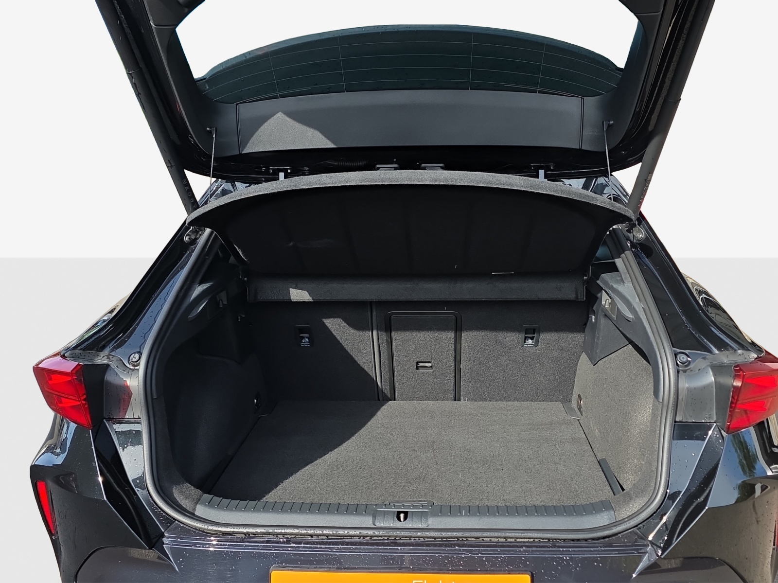 CUPRA Formentor 1.5 e-HYBRID pHEV DSG-image-12