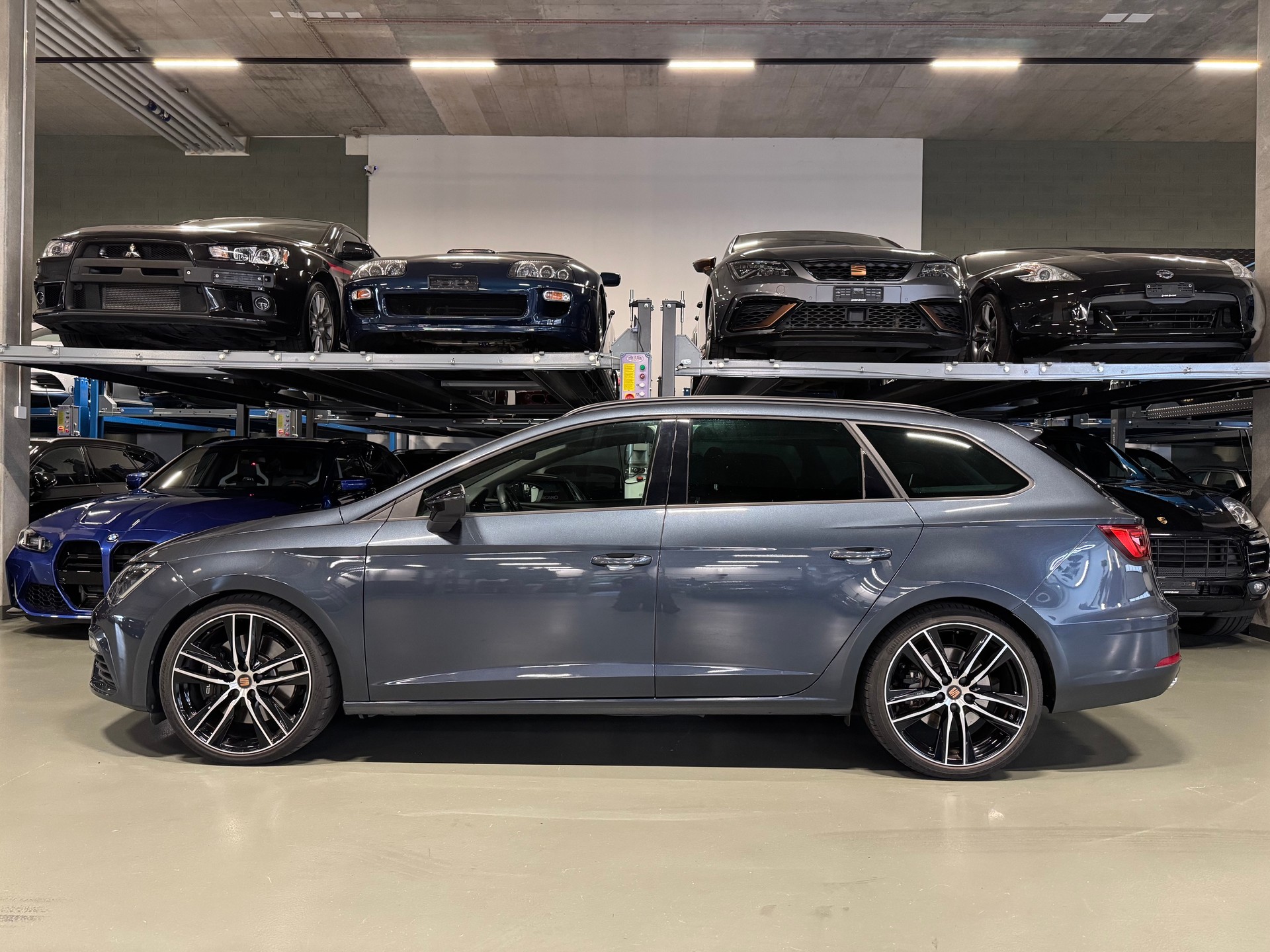 SEAT Leon ST 2.0 TSI Cupra 300 4 Drive DSG-image-0