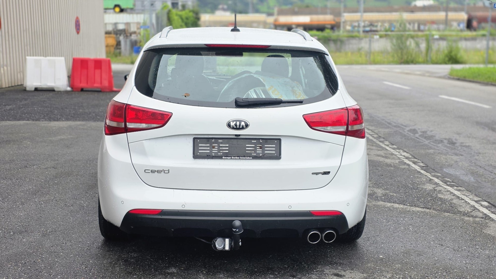 KIA Cee'd Sportswagon 1.6 CRDi Swiss Champion DCT-image-4