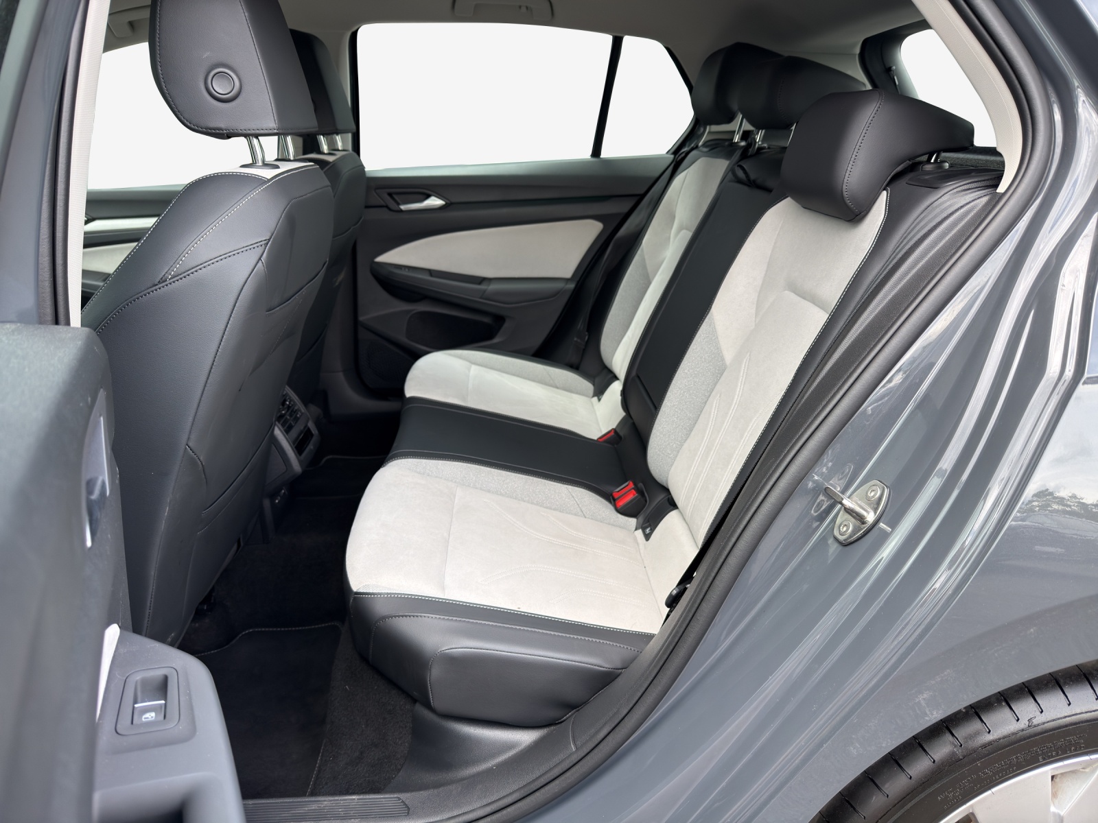 VW Golf 1.5 e TSI mHEV Style DSG-image-11