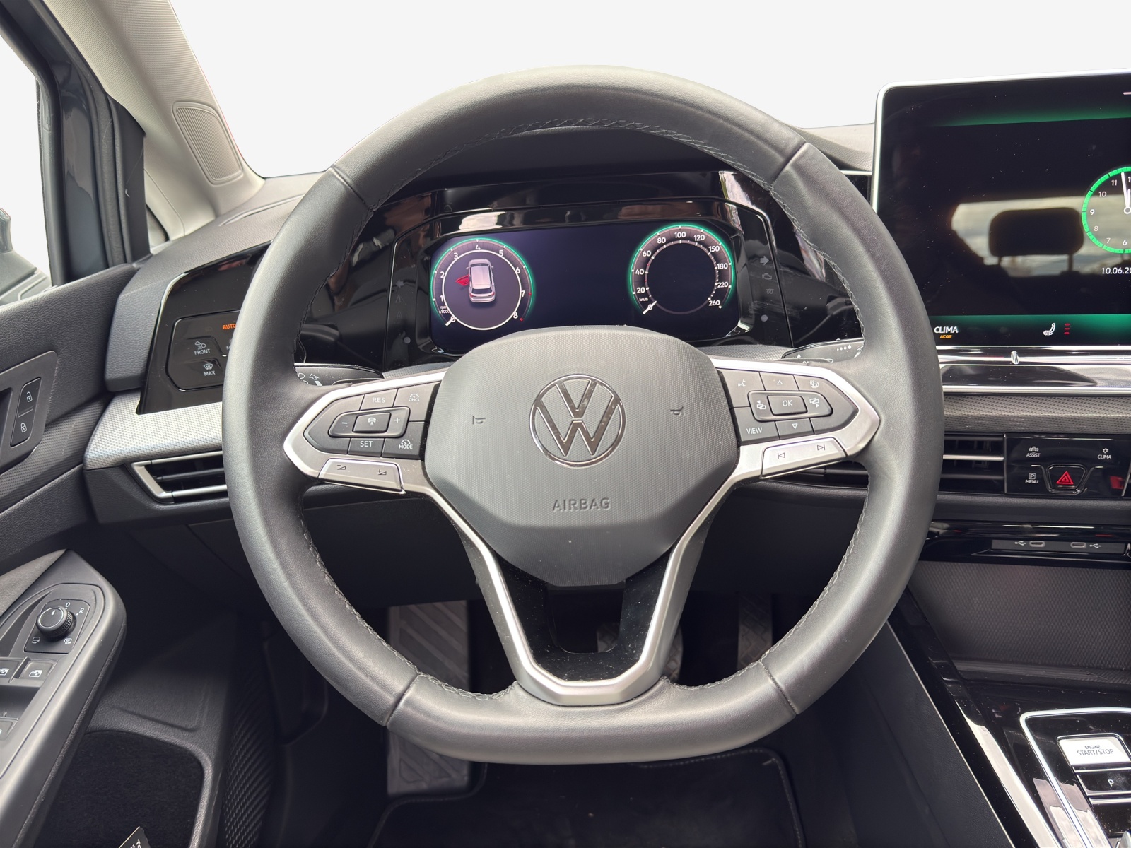 VW Golf 1.5 e TSI mHEV Style DSG-image-9