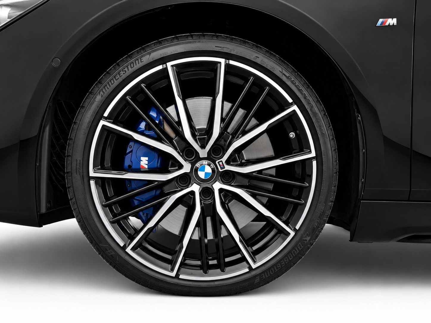 BMW M135i xDrive M-Sport CH FAHRZEUG-image-14