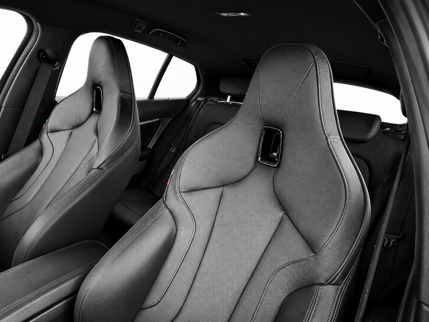 BMW M135i xDrive M-Sport CH FAHRZEUG-image-13