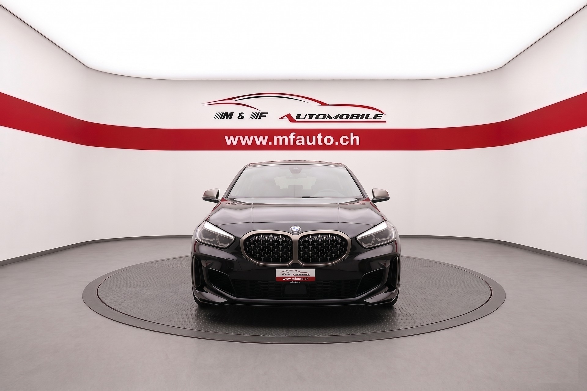BMW M135i xDrive M-Sport CH FAHRZEUG-showroom-element-2