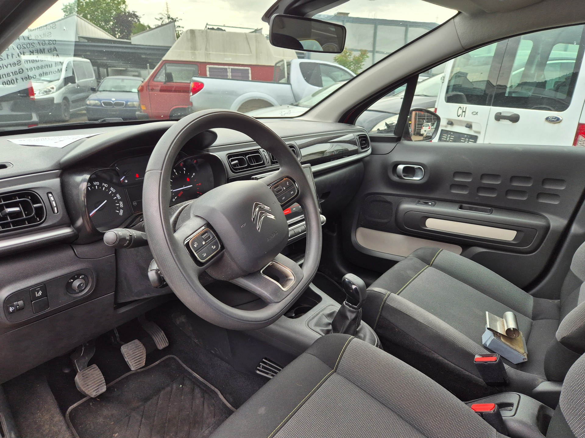 CITROEN C3 1.2i PureTech Feel-image-6