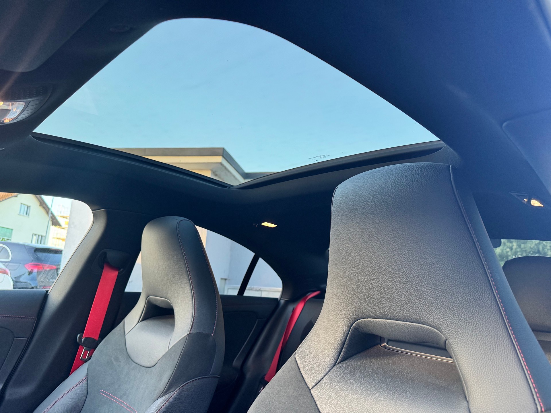 MERCEDES-BENZ CLA 35 AMG 4Matic 8G-DCT-image-9