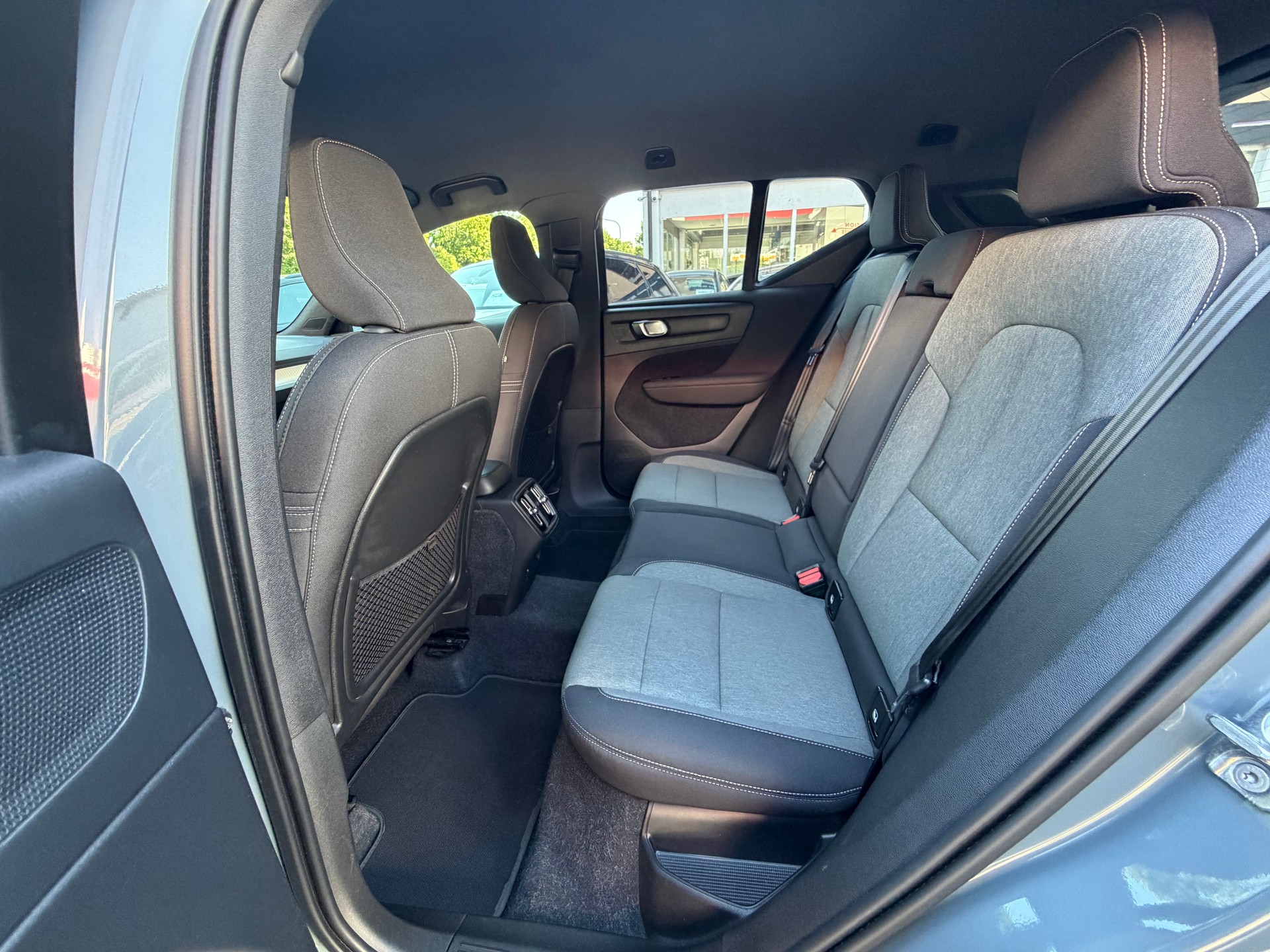 VOLVO XC40 T2 XCITE Geartronic CROCHET D'ATTELAGE-image-10