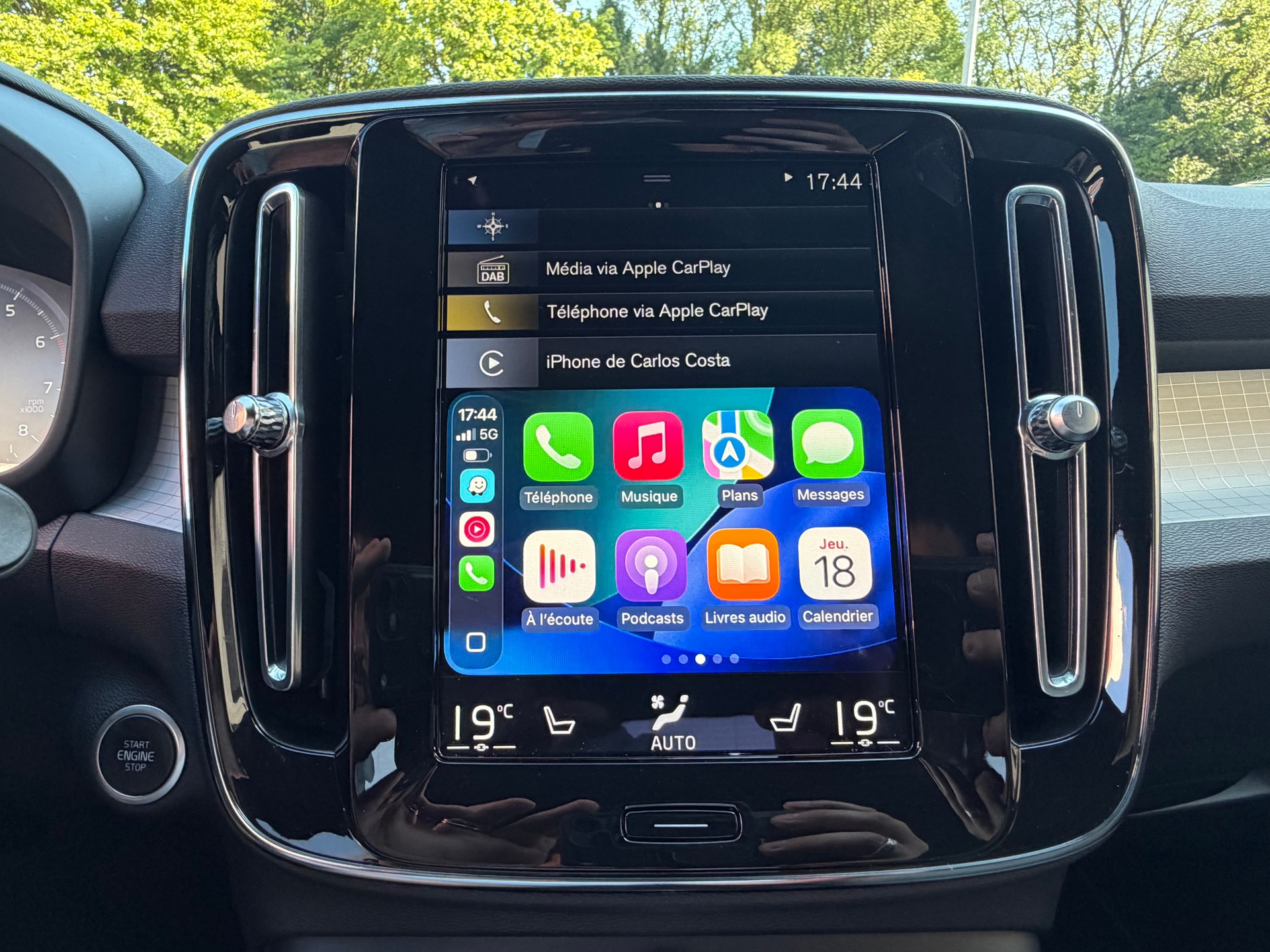 VOLVO XC40 T2 XCITE Geartronic CROCHET D'ATTELAGE-image-15
