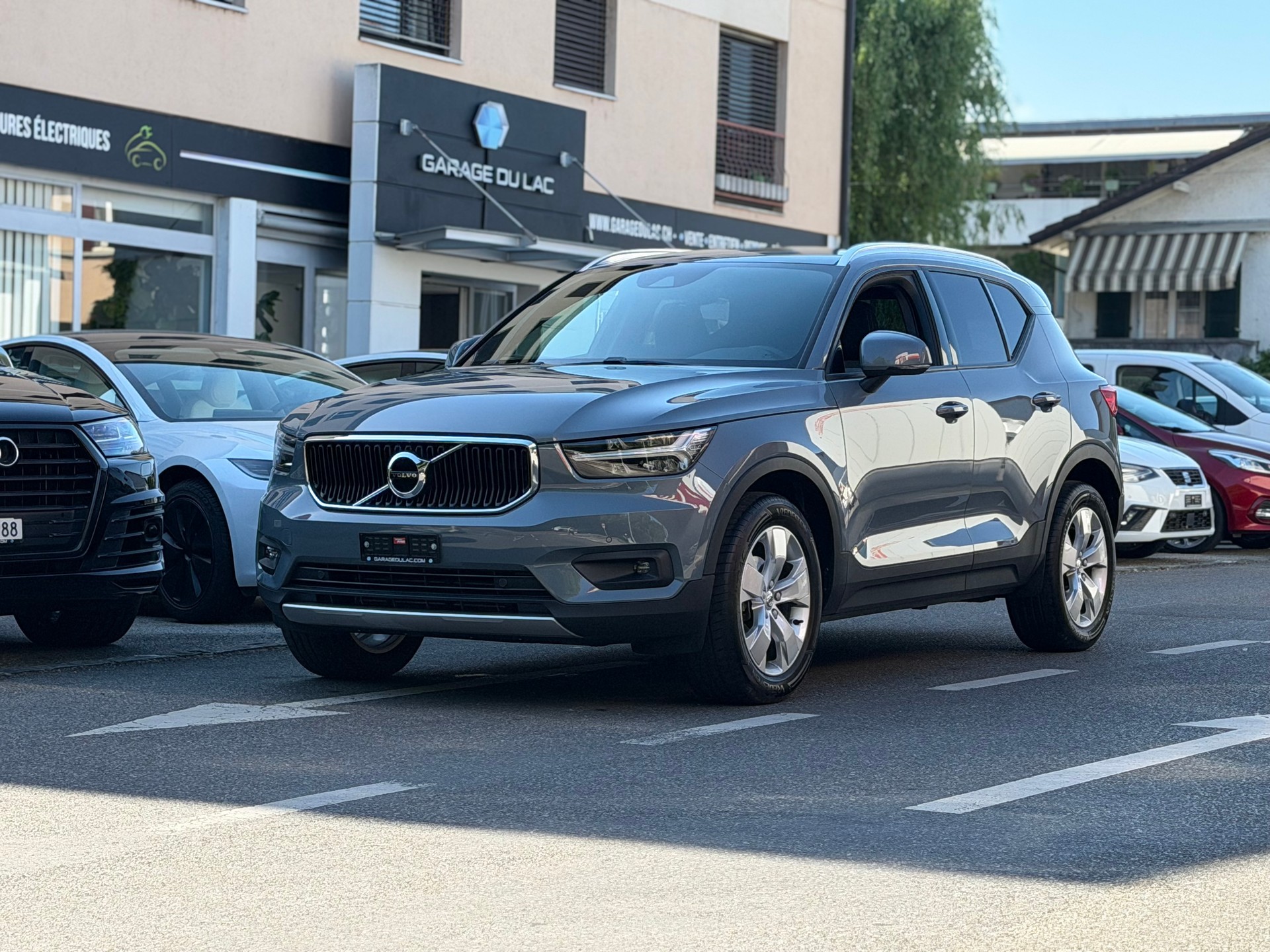 VOLVO XC40 T2 XCITE Geartronic CROCHET D'ATTELAGE-image-0