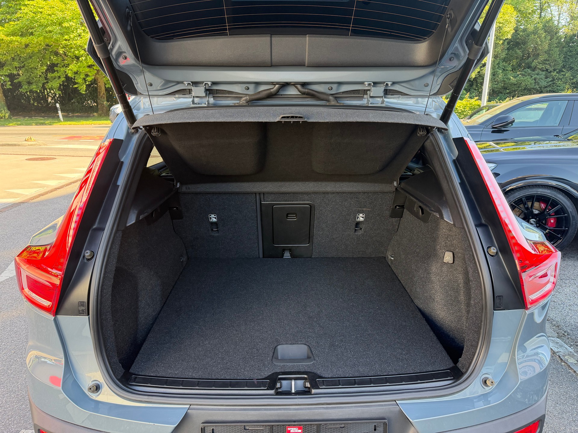 VOLVO XC40 T2 XCITE Geartronic CROCHET D'ATTELAGE-image-7