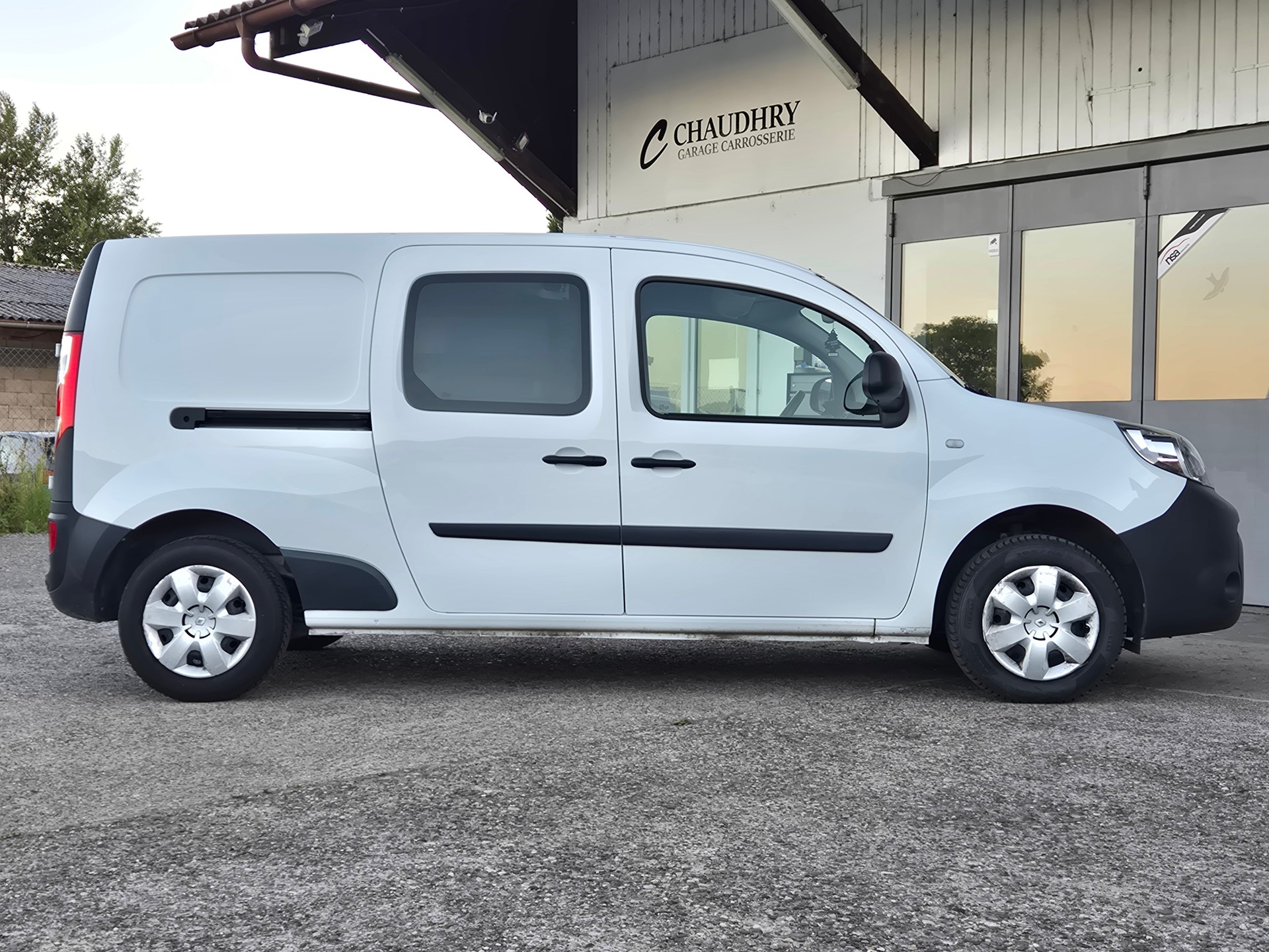RENAULT Kangoo Maxi dCi 115 ENERGY Business 2 Pl./2 pl.-image-4