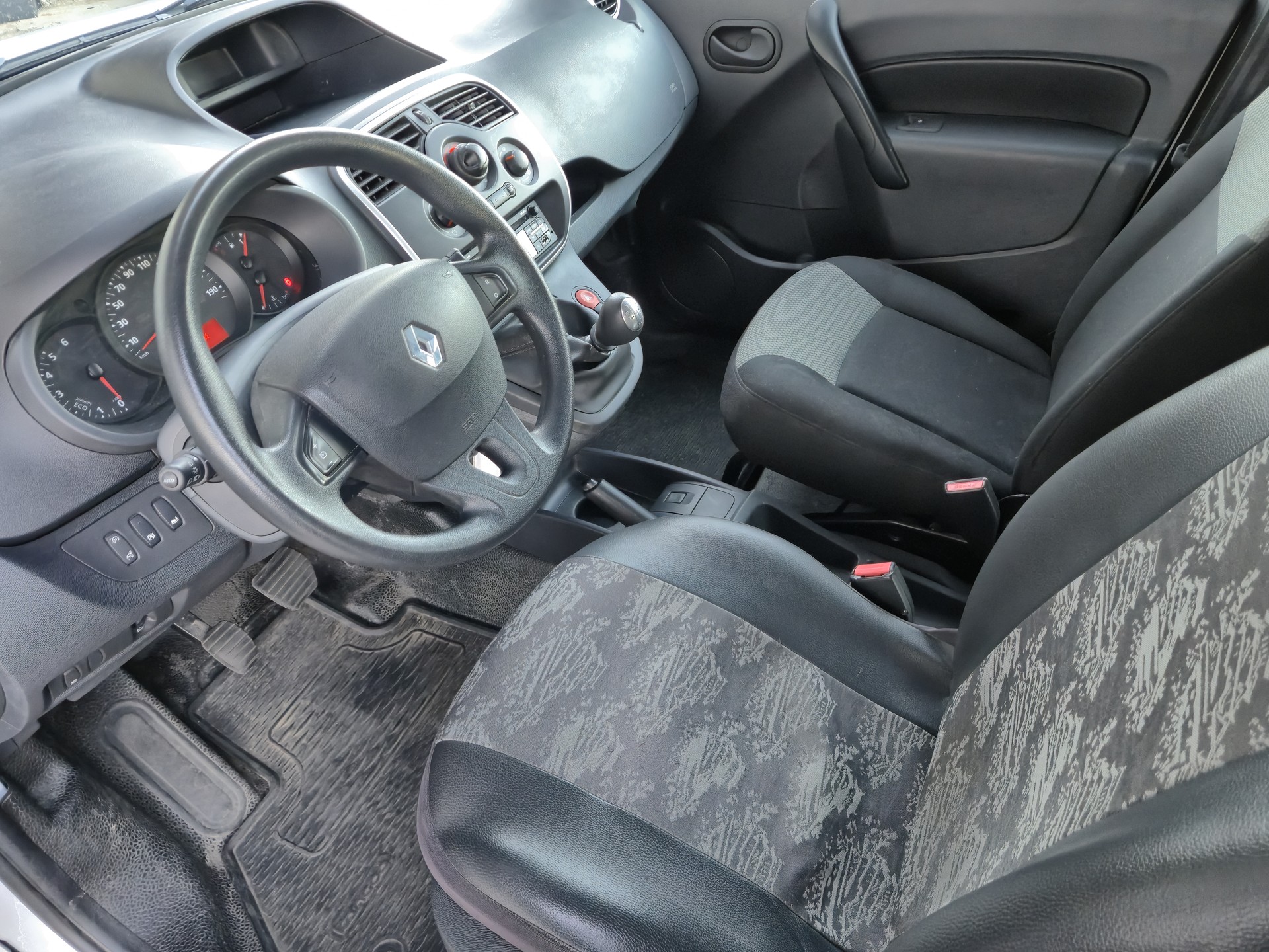RENAULT Kangoo Maxi dCi 115 ENERGY Business 2 Pl./2 pl.-image-10
