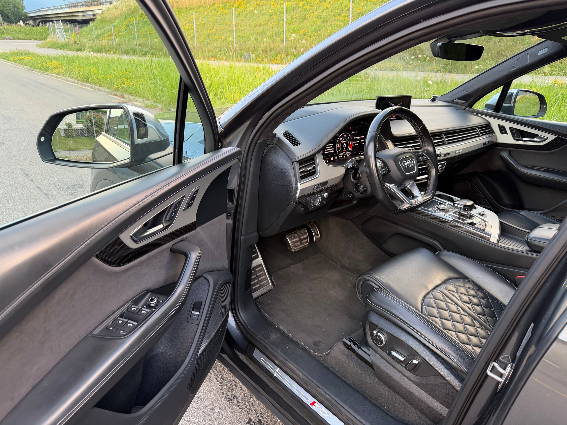 AUDI SQ7 4.0 TDI quattro tiptronic | 7 PL | CH Auto-image-8