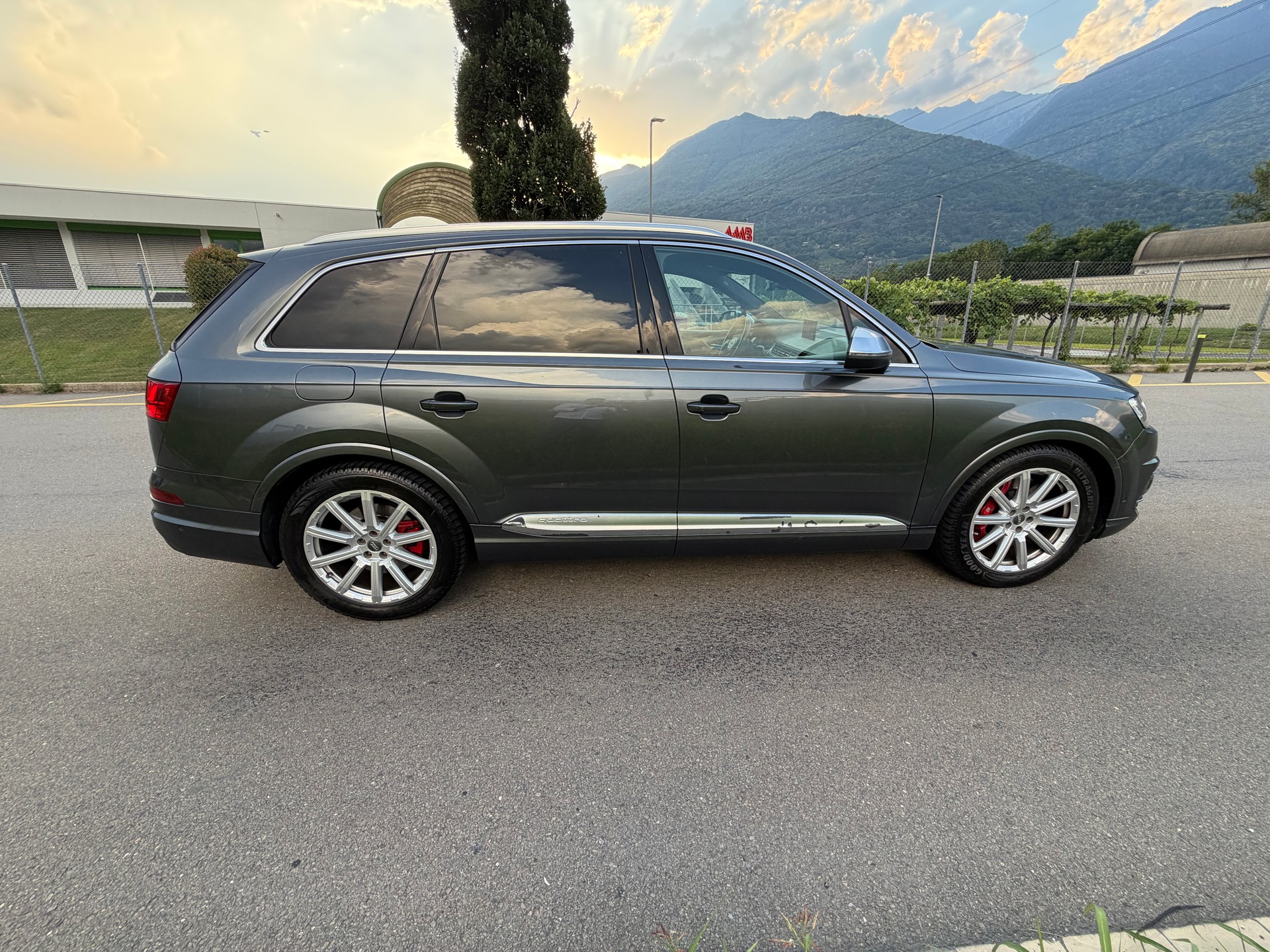 AUDI SQ7 4.0 TDI quattro tiptronic | 7 PL | CH Auto-image-5
