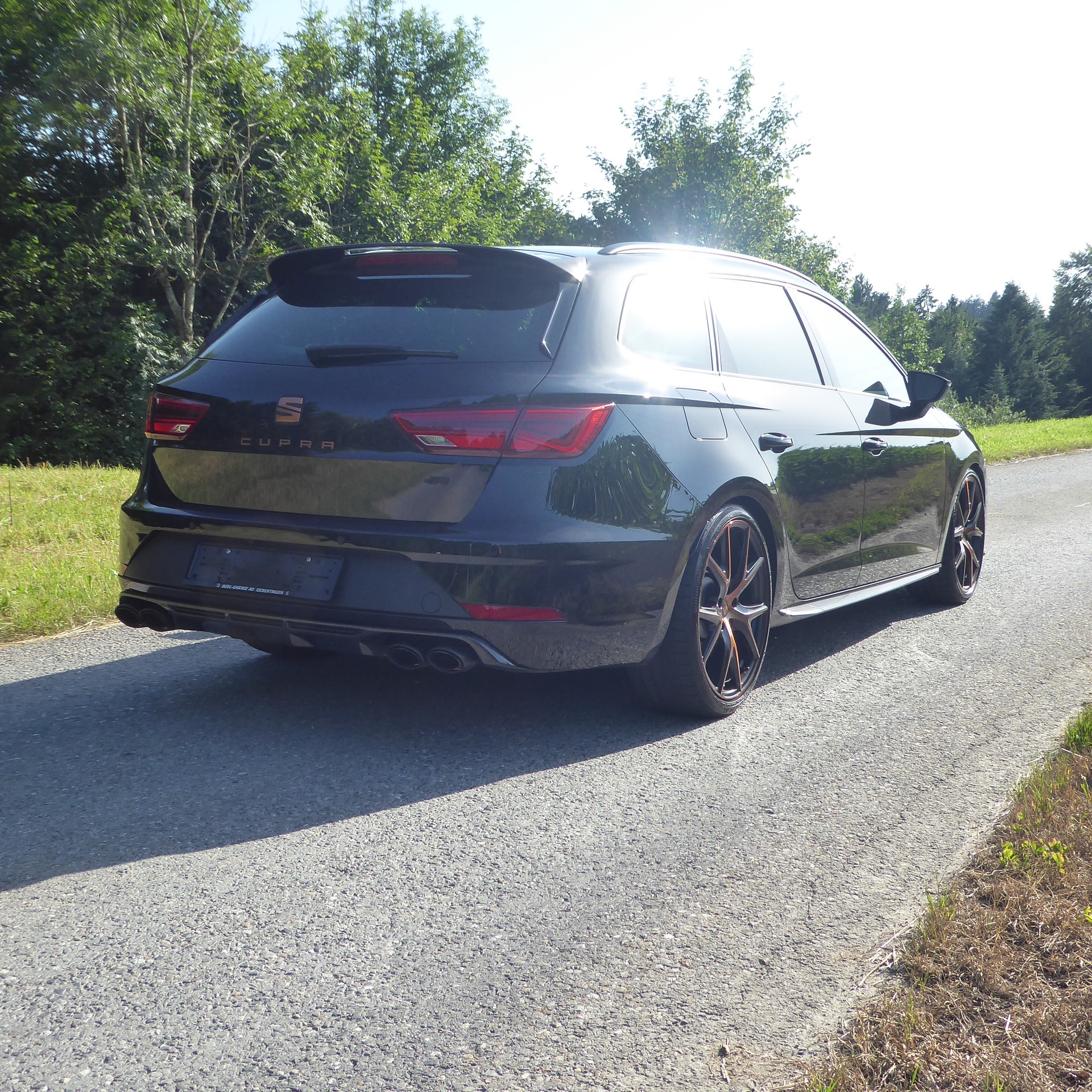 SEAT Leon ST 2.0 TSI Cupra R 300 4 Drive DSG-image-3