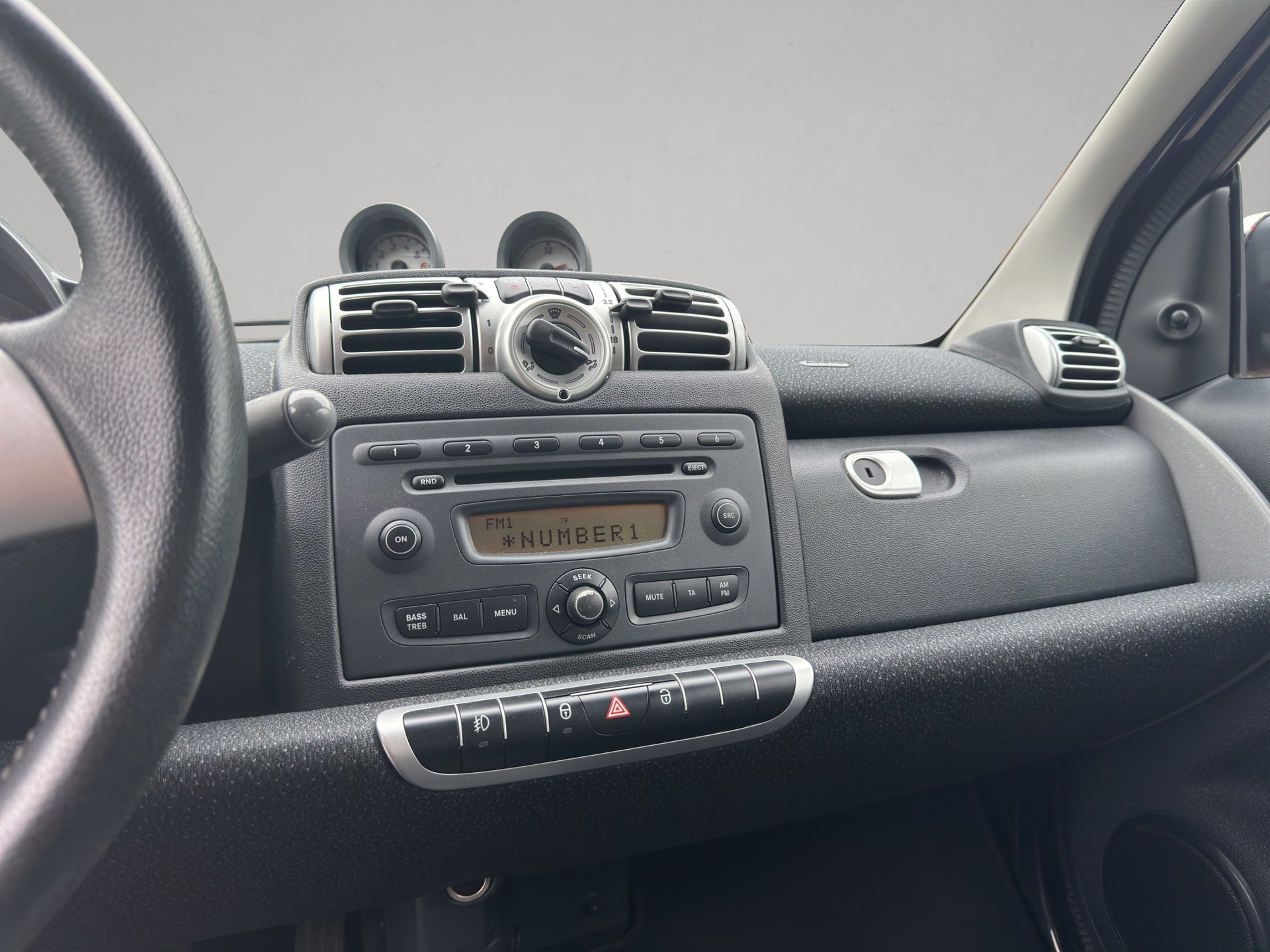 SMART fortwo swiss edition mhd softouch-image-8
