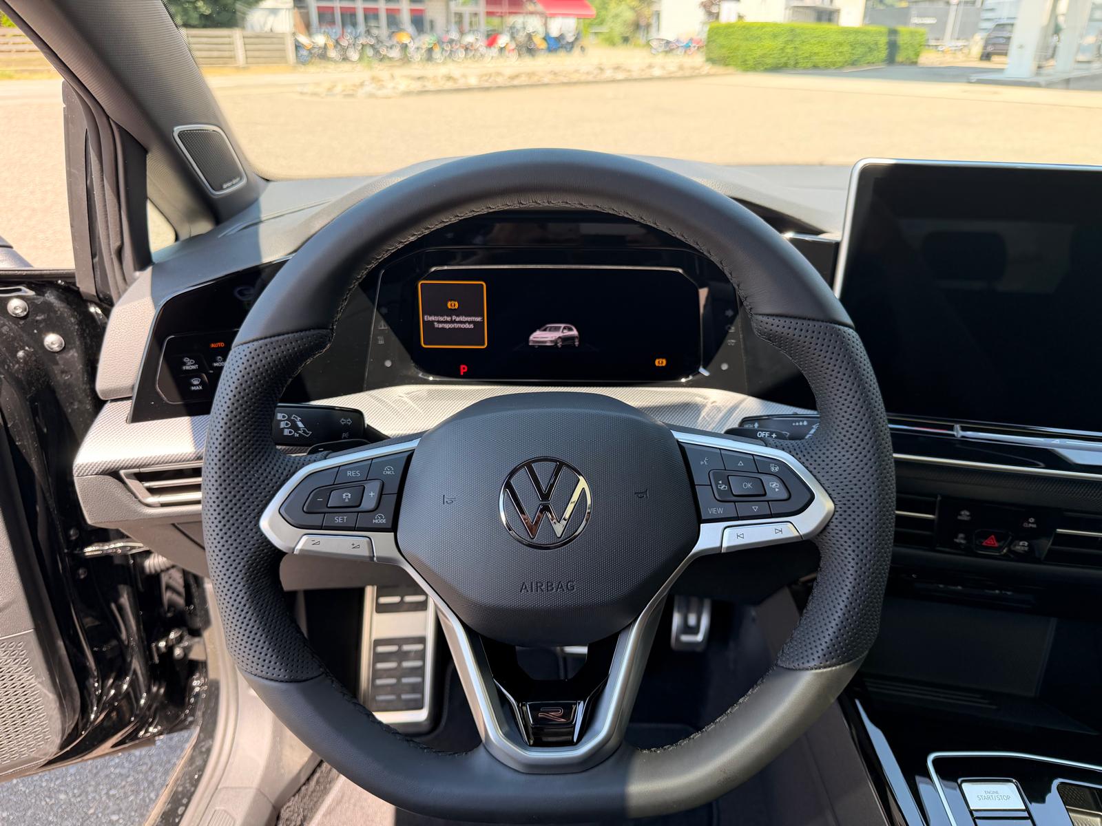 VW Golf 1.5 e TSI mHEV R-Line DSG-image-13