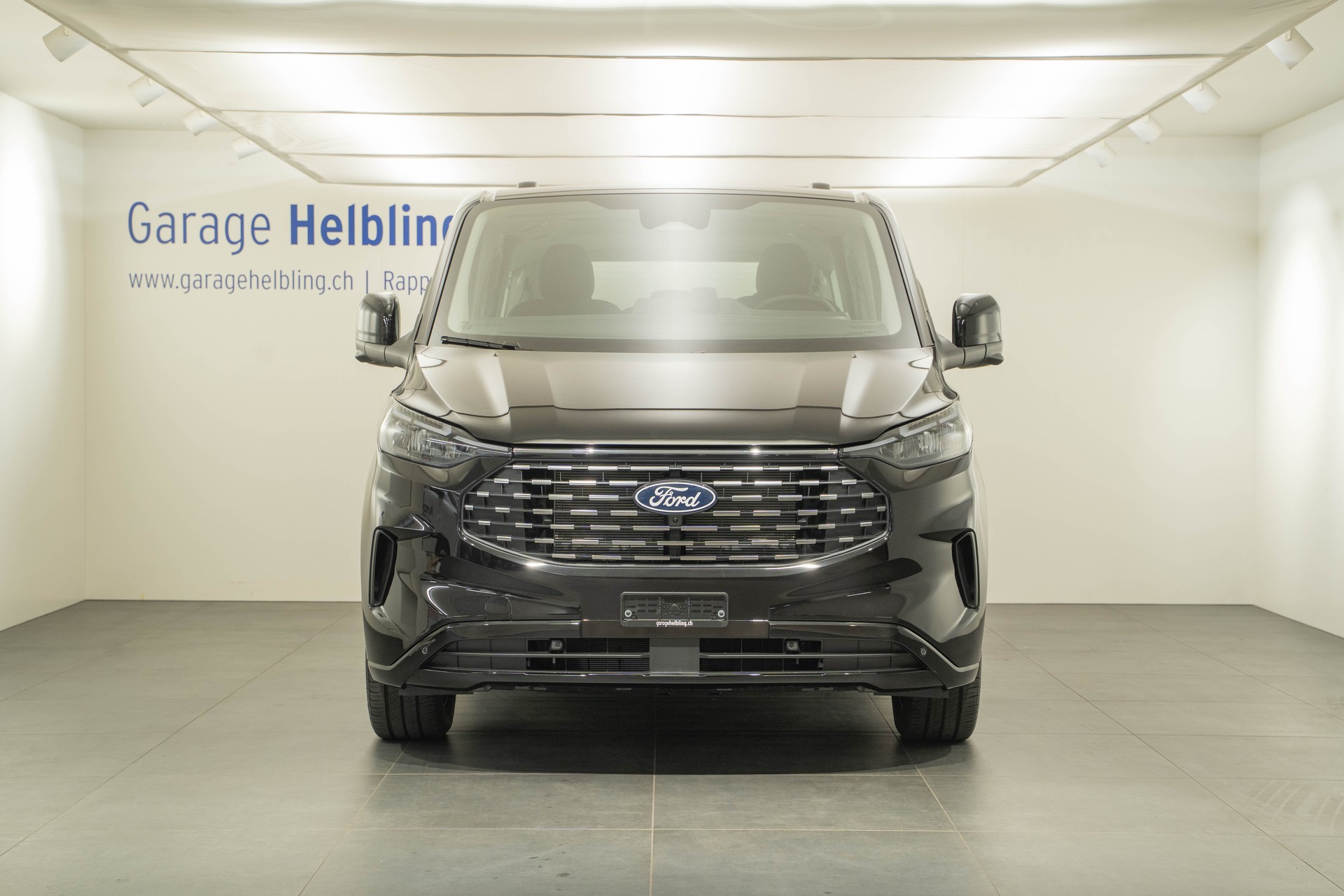 FORD Tourneo C Bus 320 L2 2.0 EcoBlue 170 Titanium 4x4-image-1