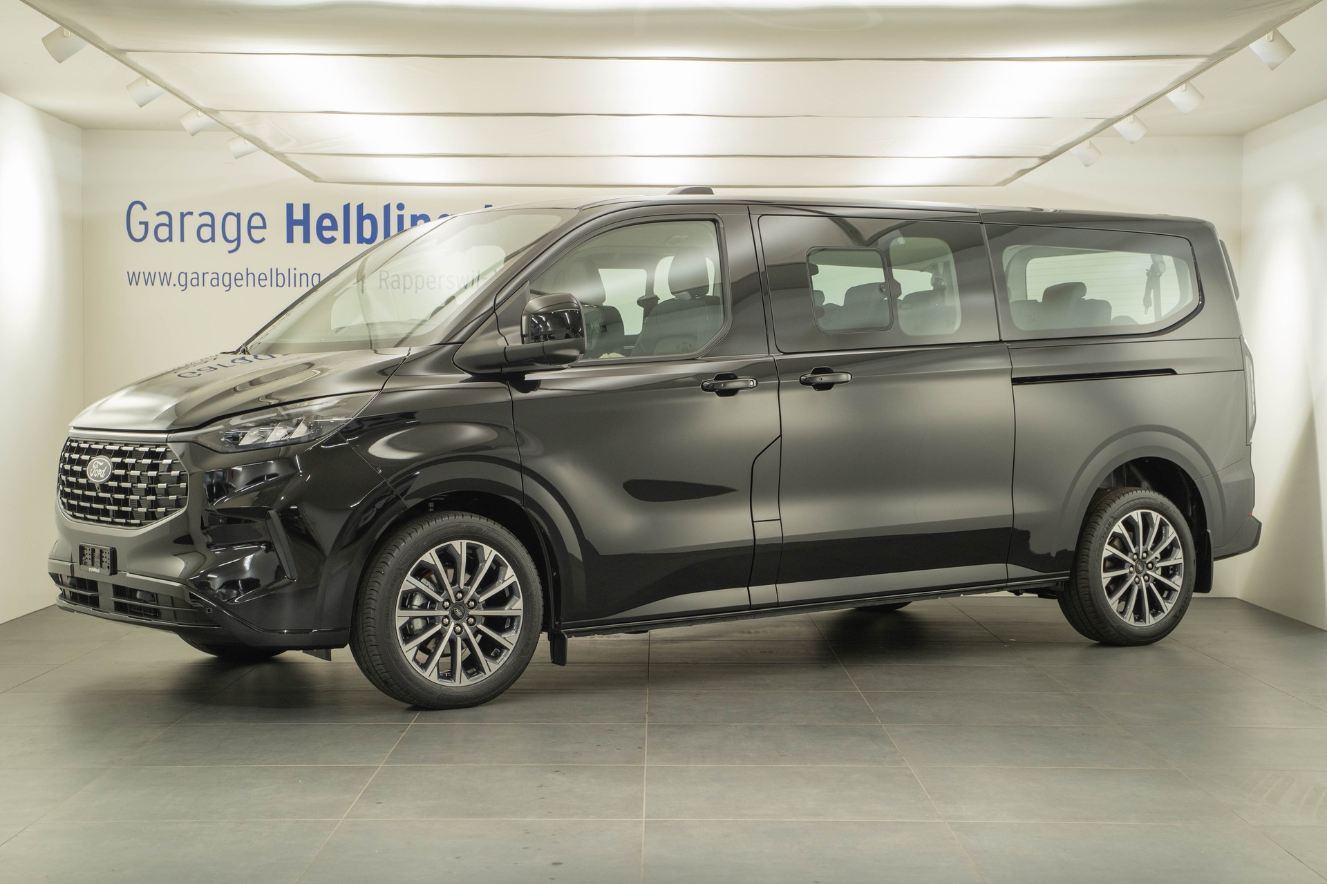 FORD Tourneo C Bus 320 L2 2.0 EcoBlue 170 Titanium 4x4-image-0