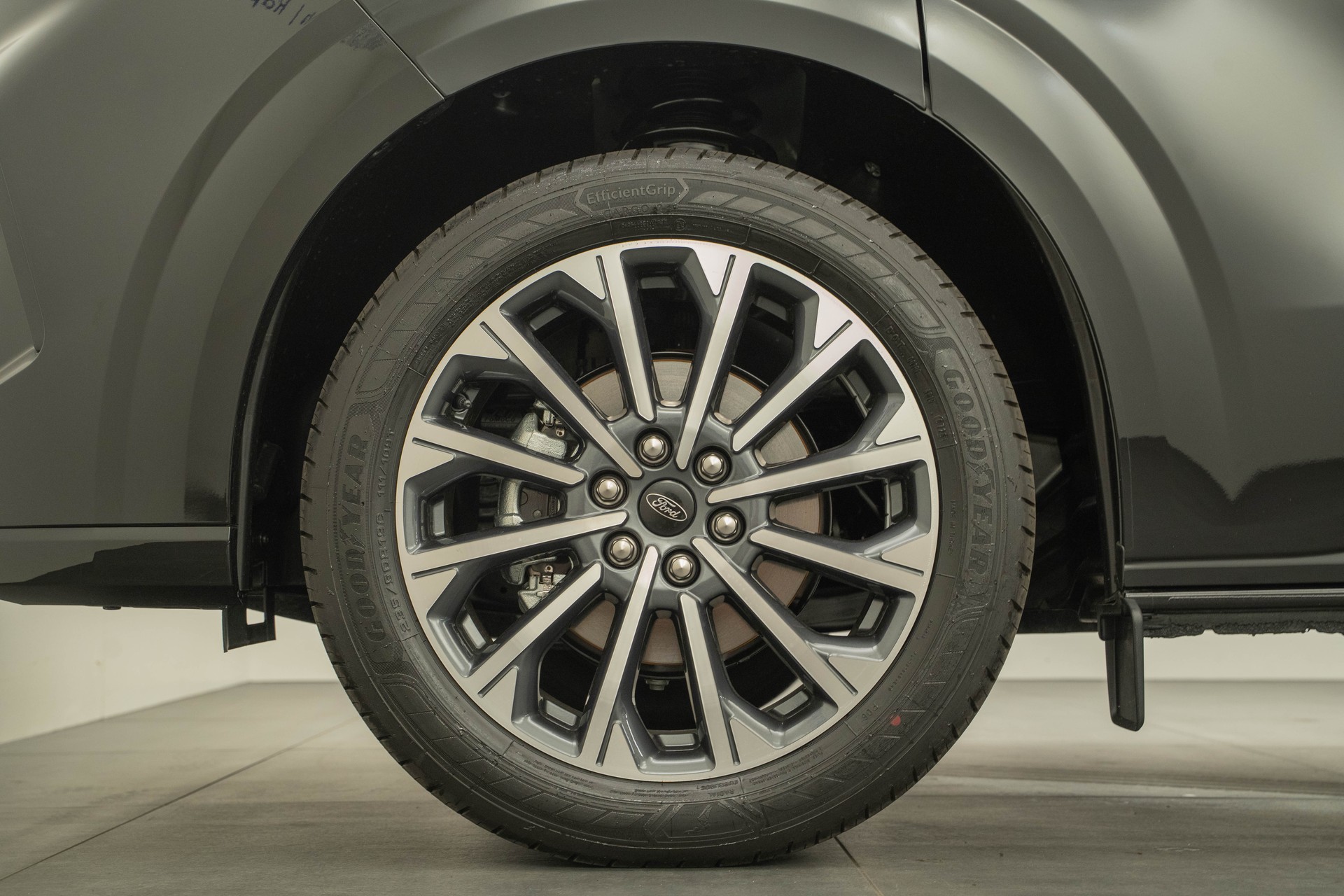 FORD Tourneo C Bus 320 L2 2.0 EcoBlue 170 Titanium 4x4-image-13