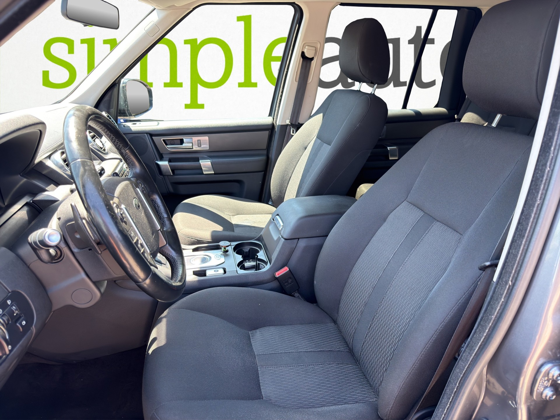 LAND ROVER Discovery 3.0 TDV6 S Automatic-image-6