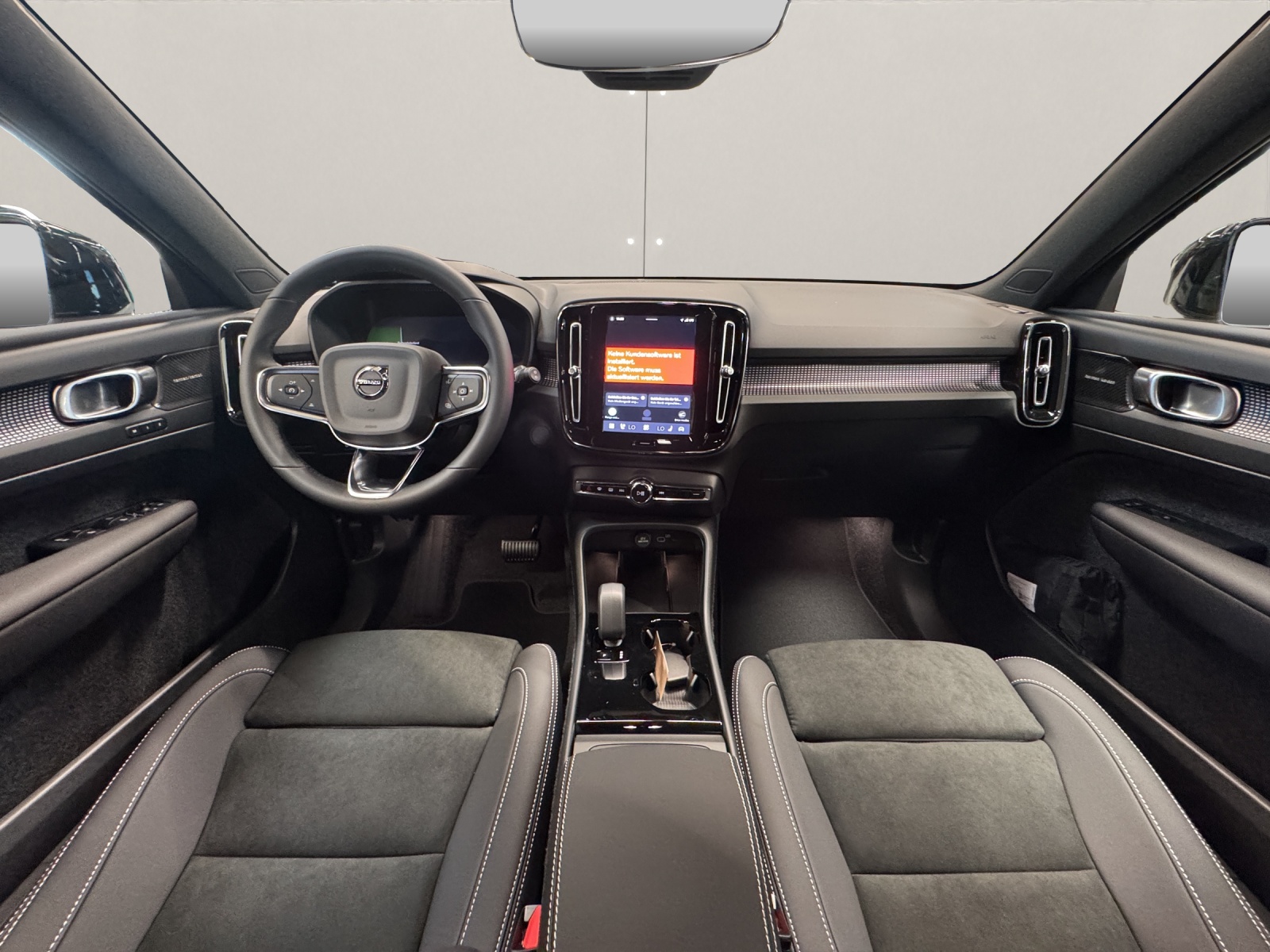 VOLVO EX40 Twin Performance Ultra AWD-image-8