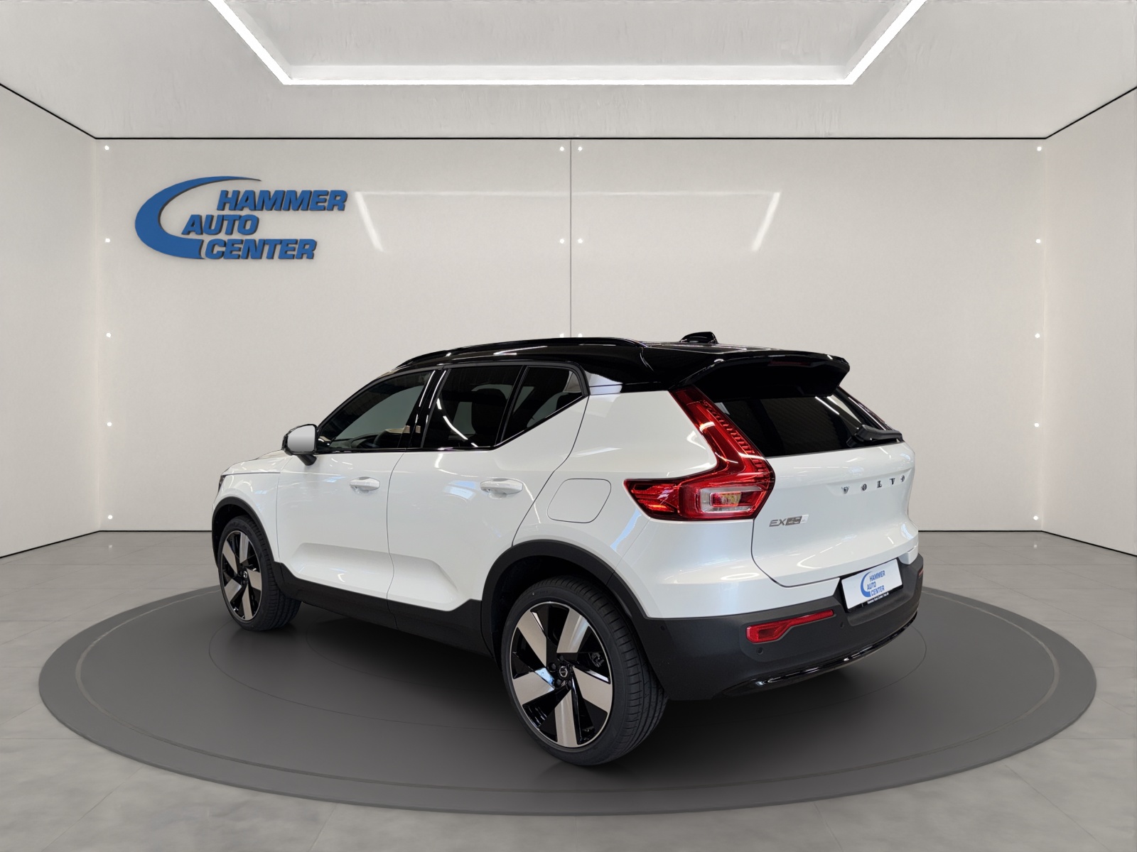VOLVO EX40 Twin Performance Ultra AWD-image-2