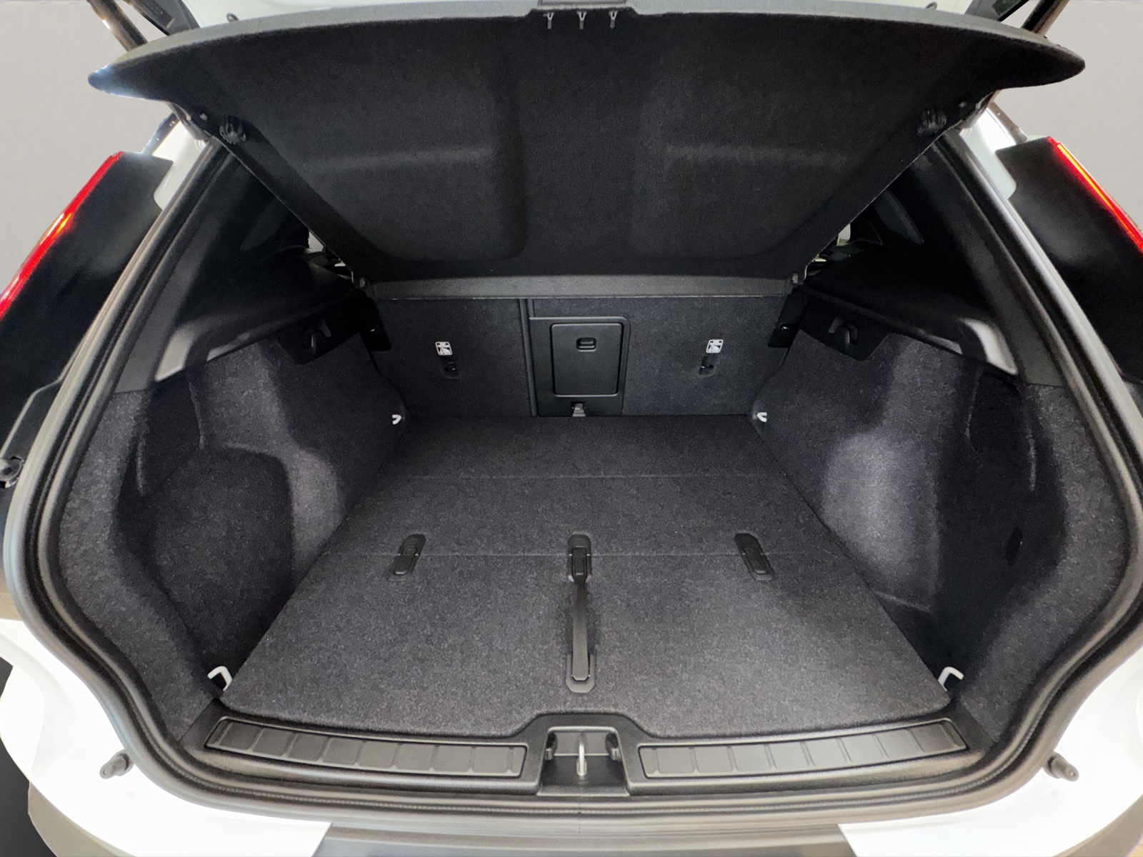 VOLVO EX40 Twin Performance Ultra AWD-image-15