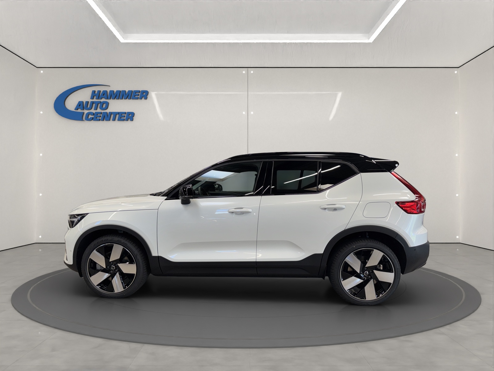 VOLVO EX40 Twin Performance Ultra AWD-image-1