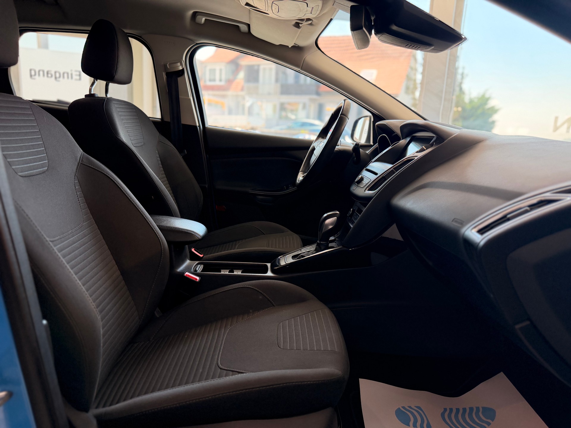 FORD Focus 2.0 TDCi Titanium Powershift-image-18