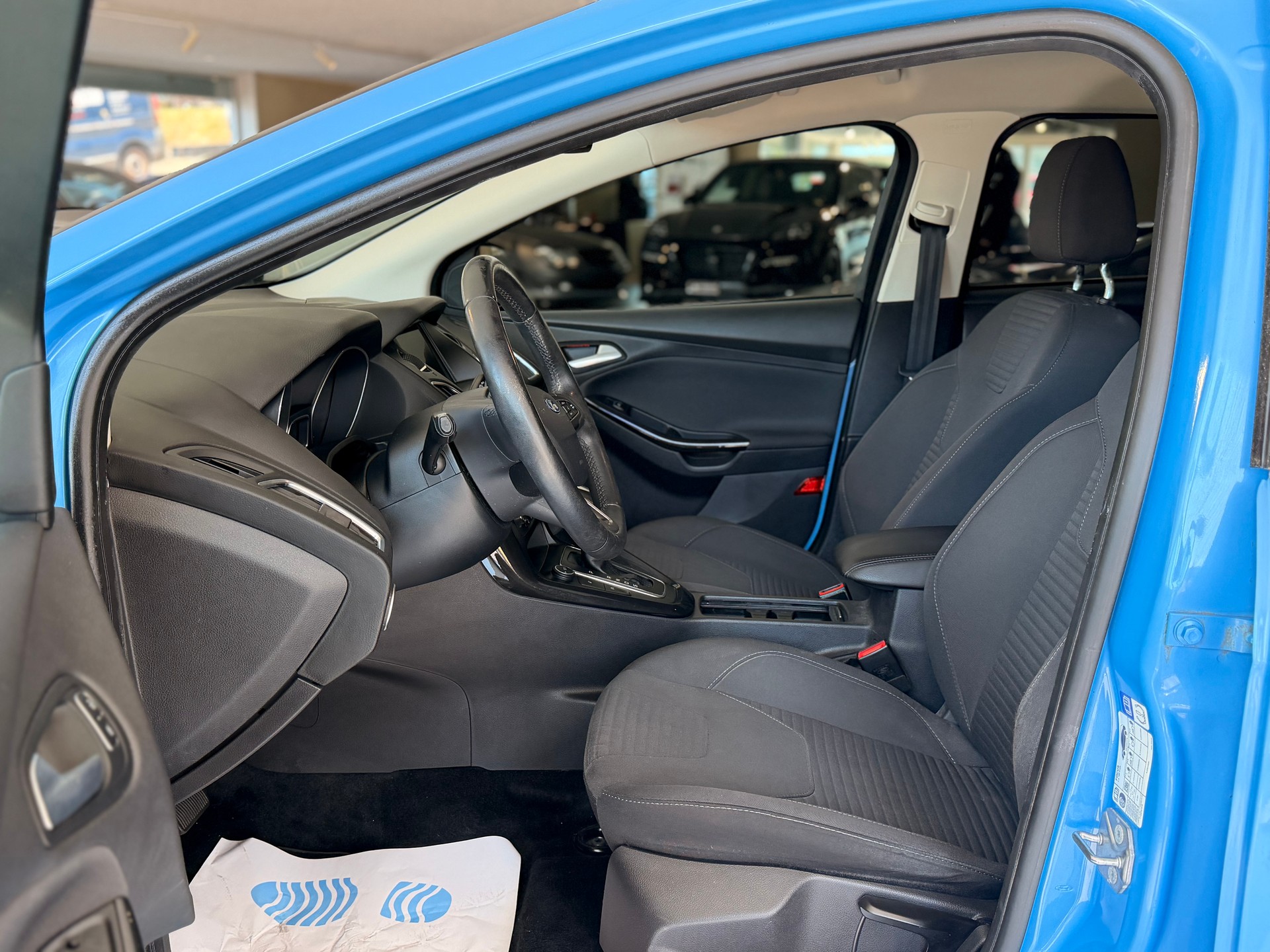 FORD Focus 2.0 TDCi Titanium Powershift-image-11