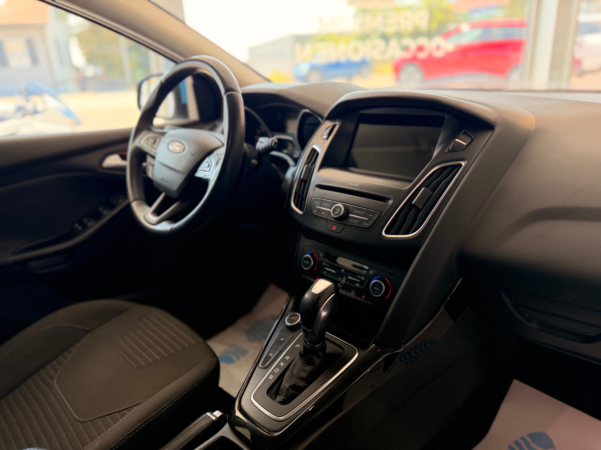 FORD Focus 2.0 TDCi Titanium Powershift-image-19