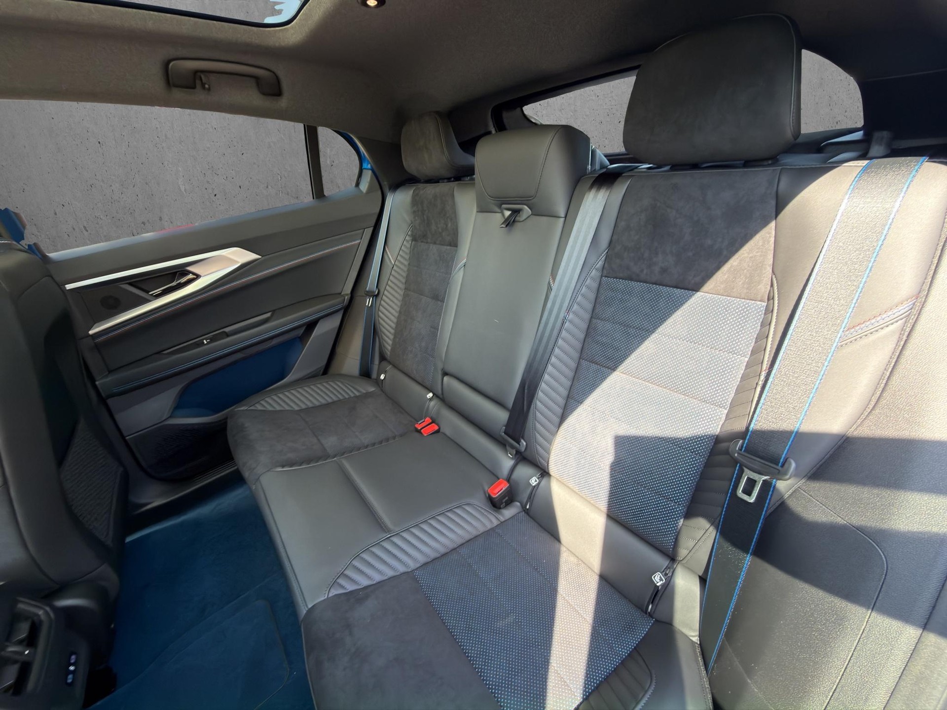 RENAULT Rafale 1.2 E-Tech Plug-in Atelier Alpine-image-10