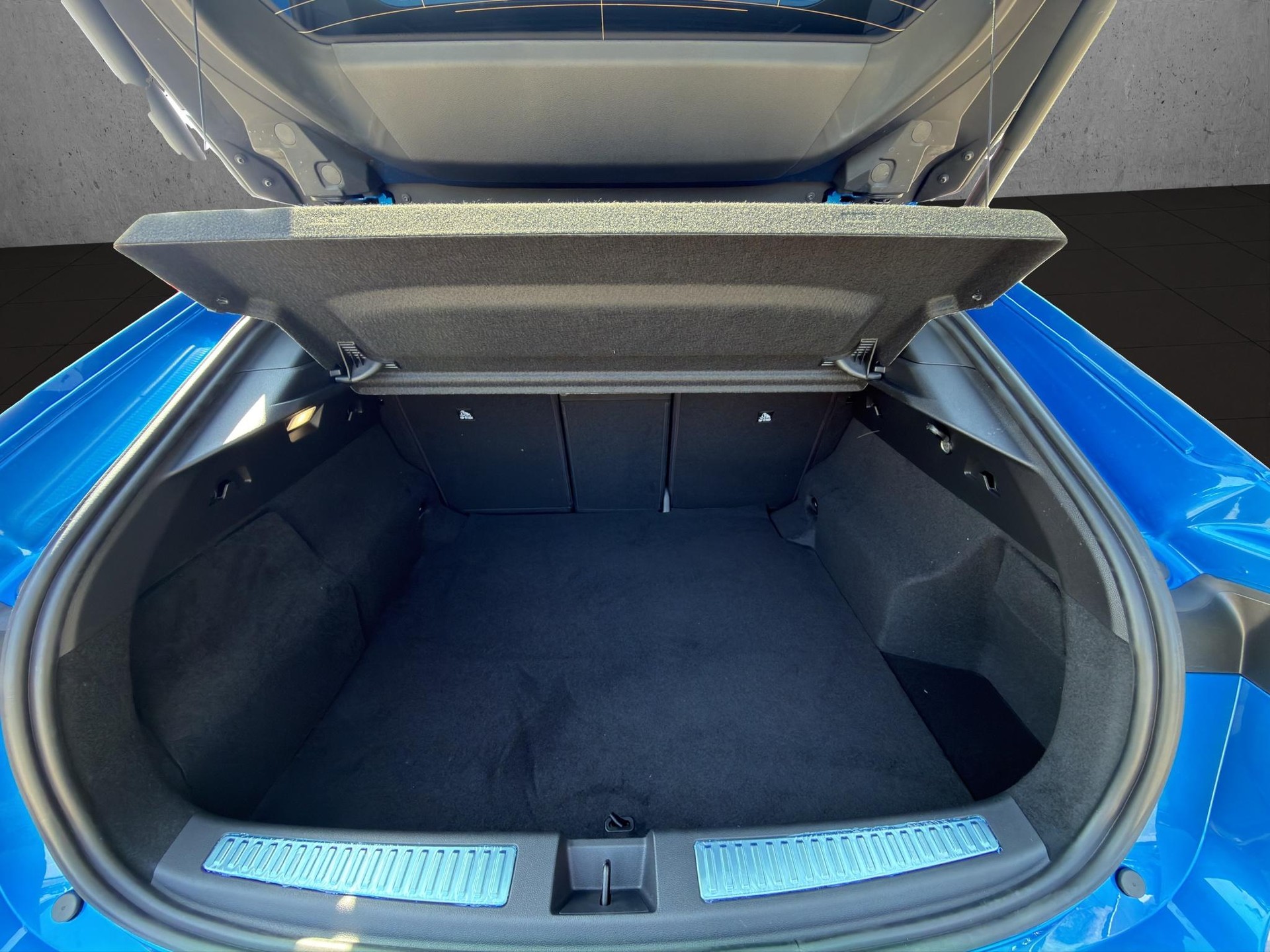 RENAULT Rafale 1.2 E-Tech Plug-in Atelier Alpine-image-11
