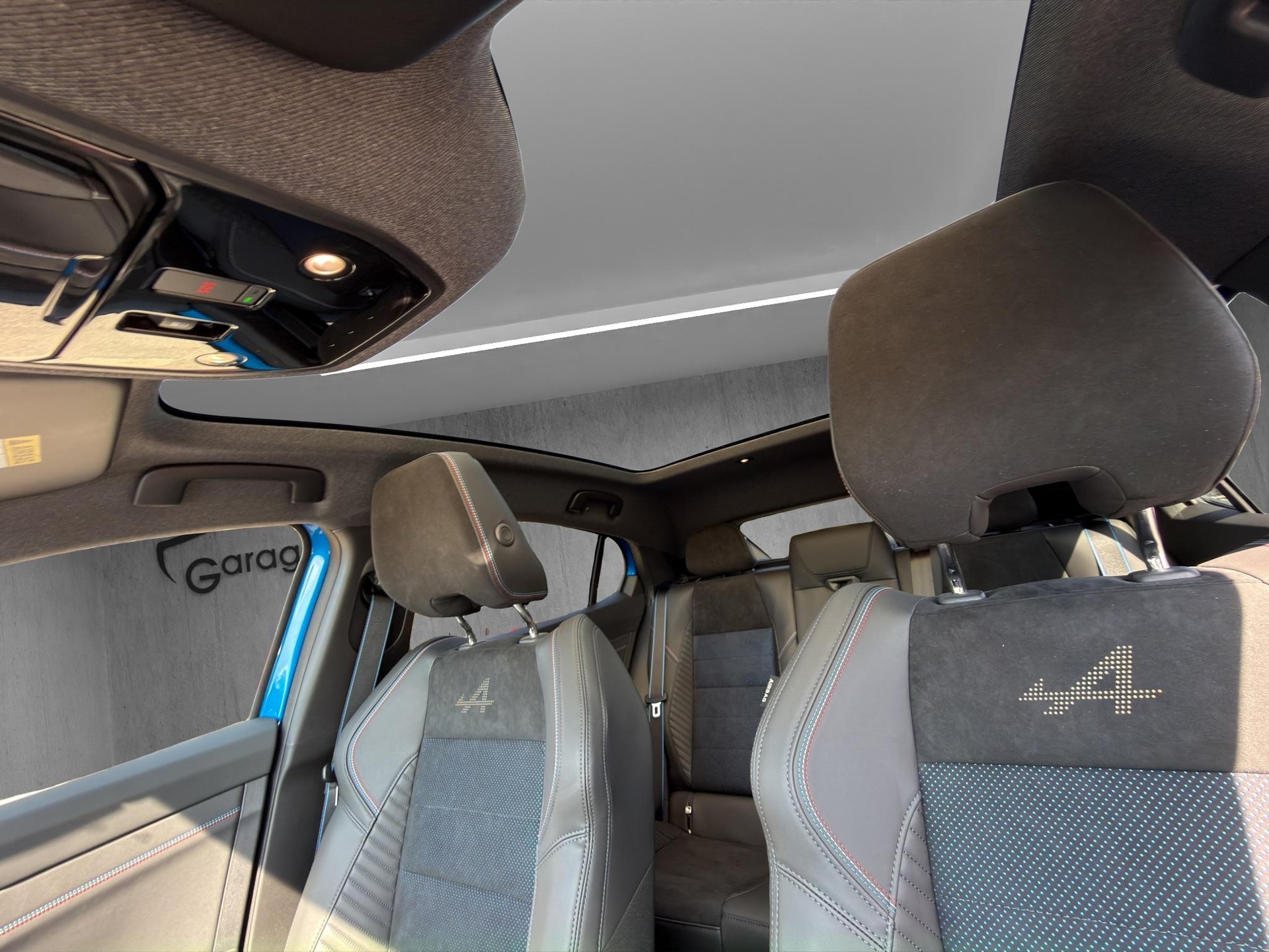 RENAULT Rafale 1.2 E-Tech Plug-in Atelier Alpine-image-12